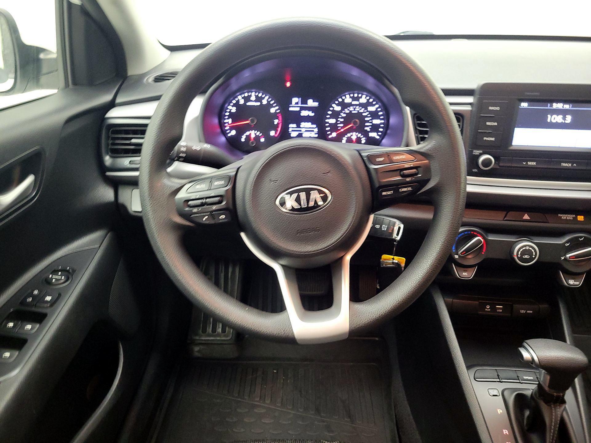 Thumbnail: 2018 Kia Rio - 10