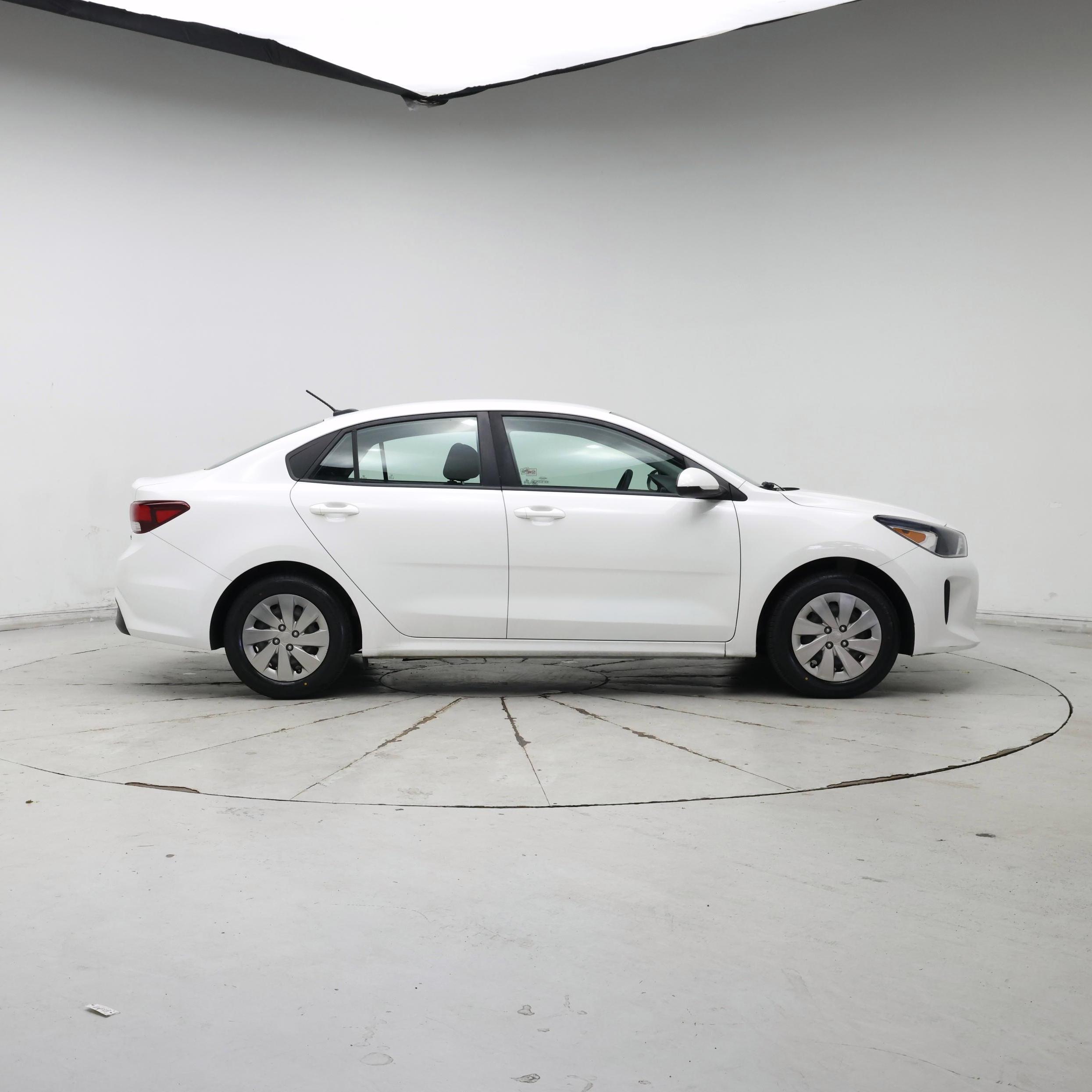 Thumbnail: 2018 Kia Rio - 7
