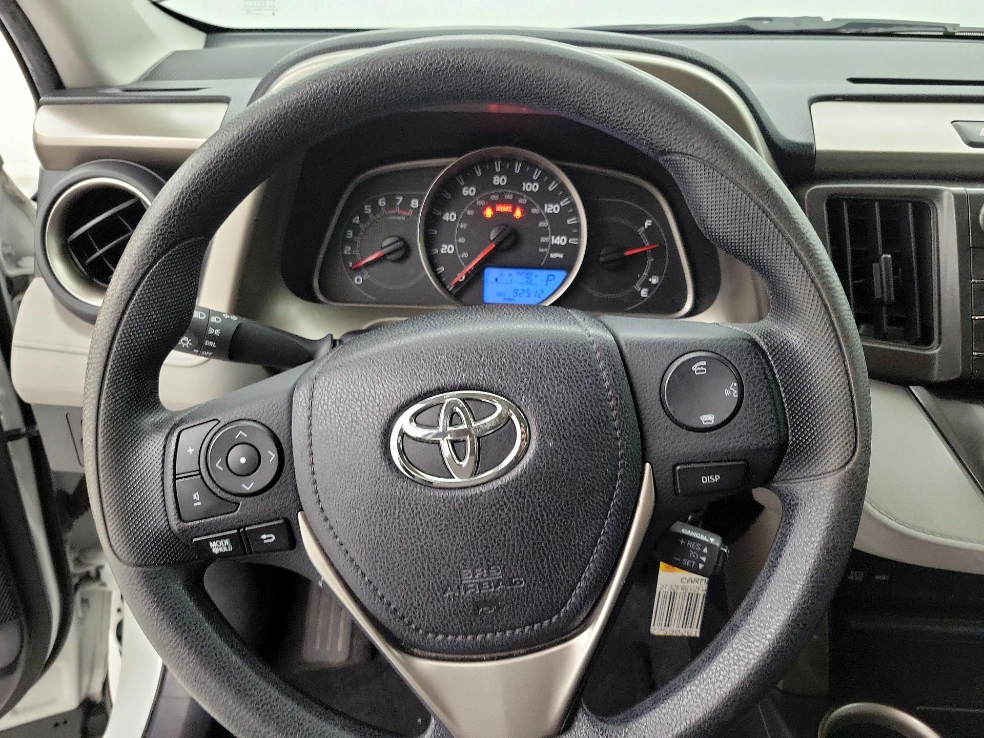 Thumbnail: 2015 Toyota RAV4 - 10