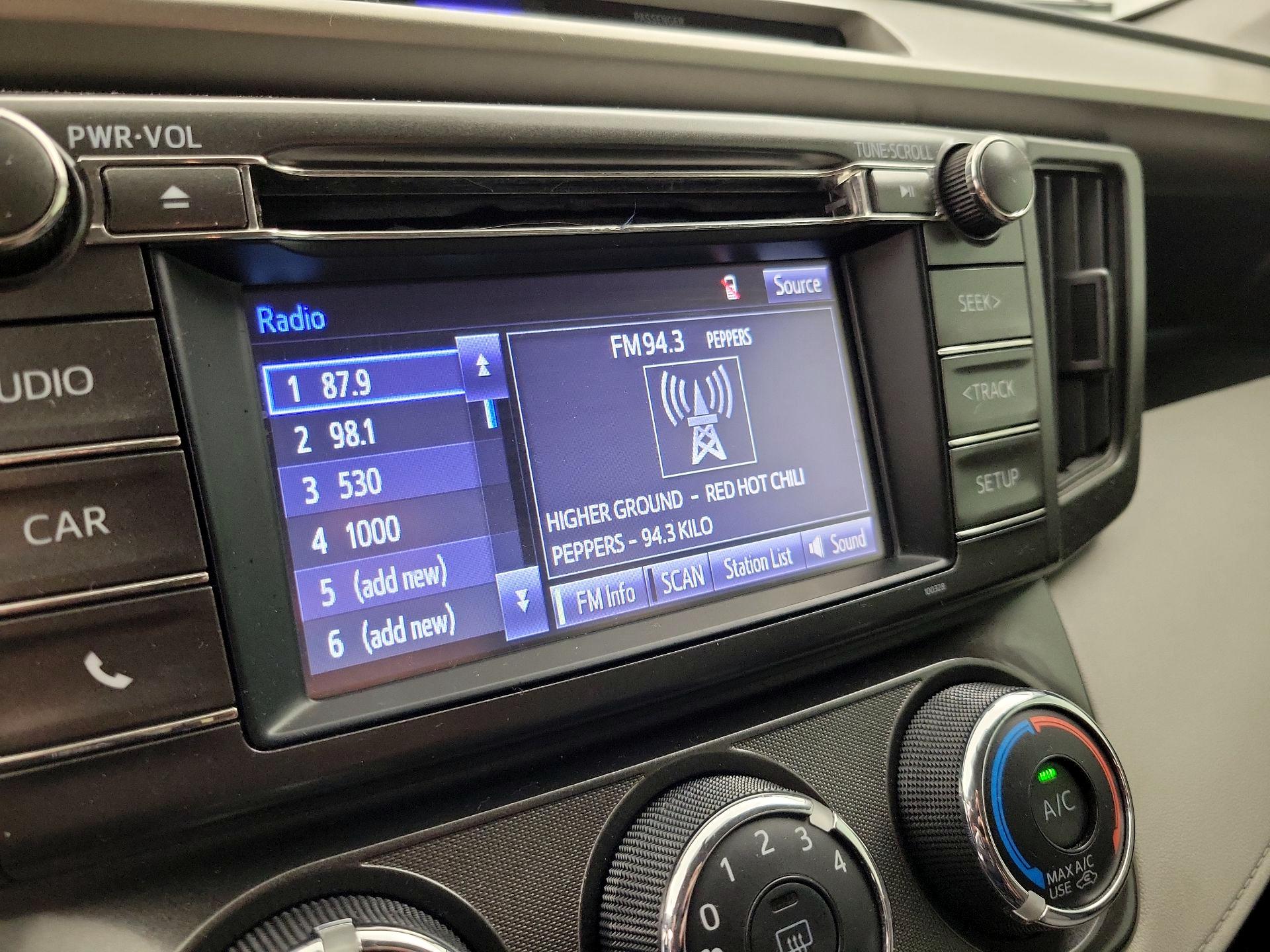 Thumbnail: 2015 Toyota RAV4 - 15