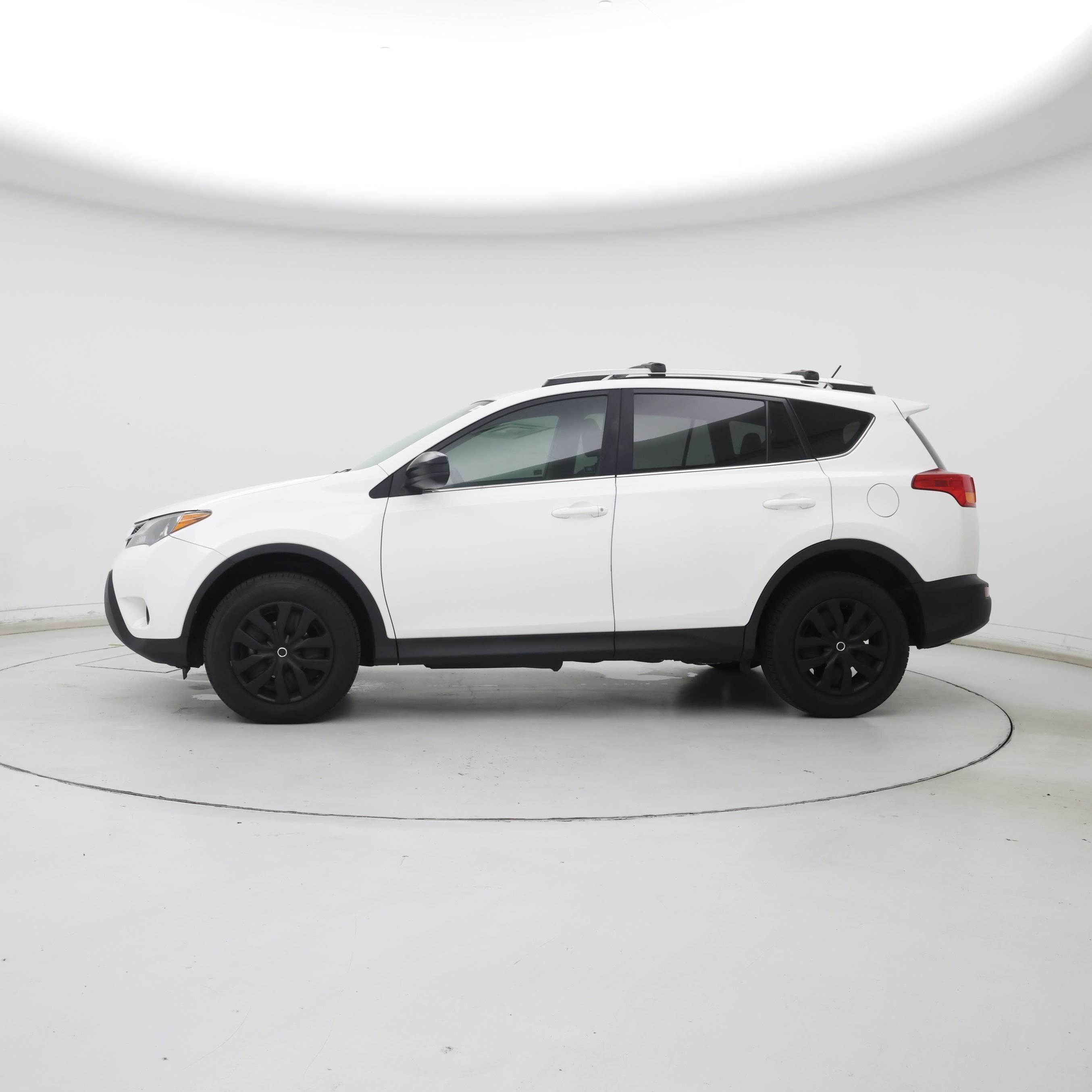Thumbnail: 2015 Toyota RAV4 - 3