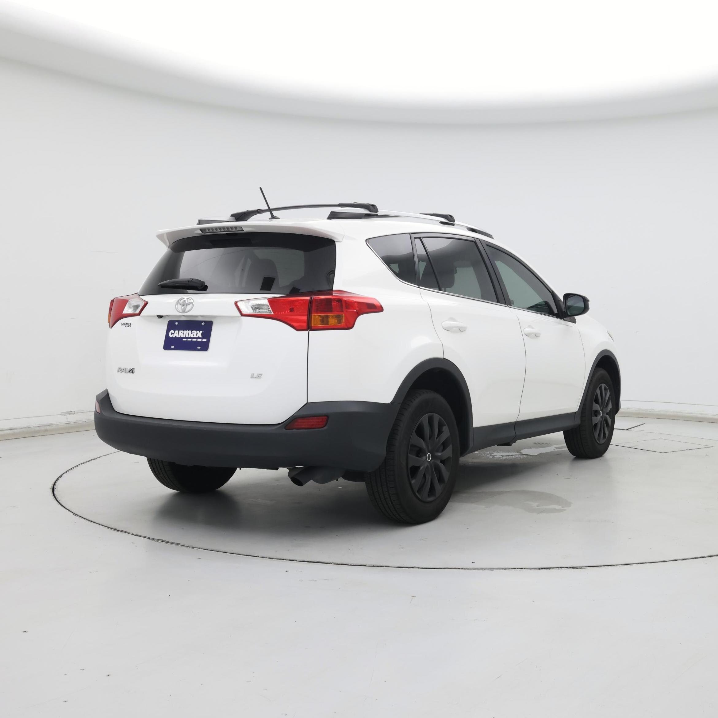Thumbnail: 2015 Toyota RAV4 - 8