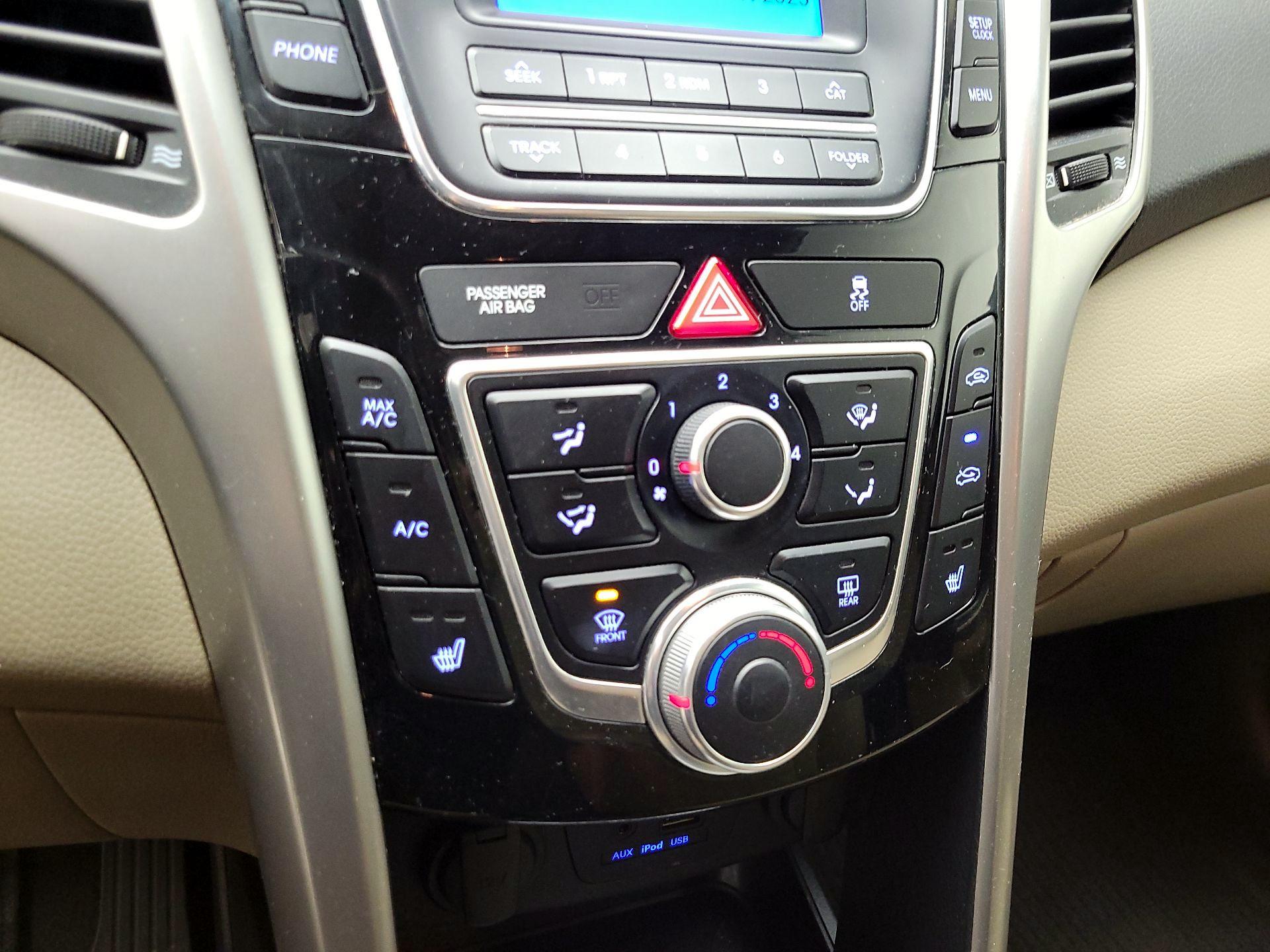 Thumbnail: 2016 Hyundai Elantra - 15