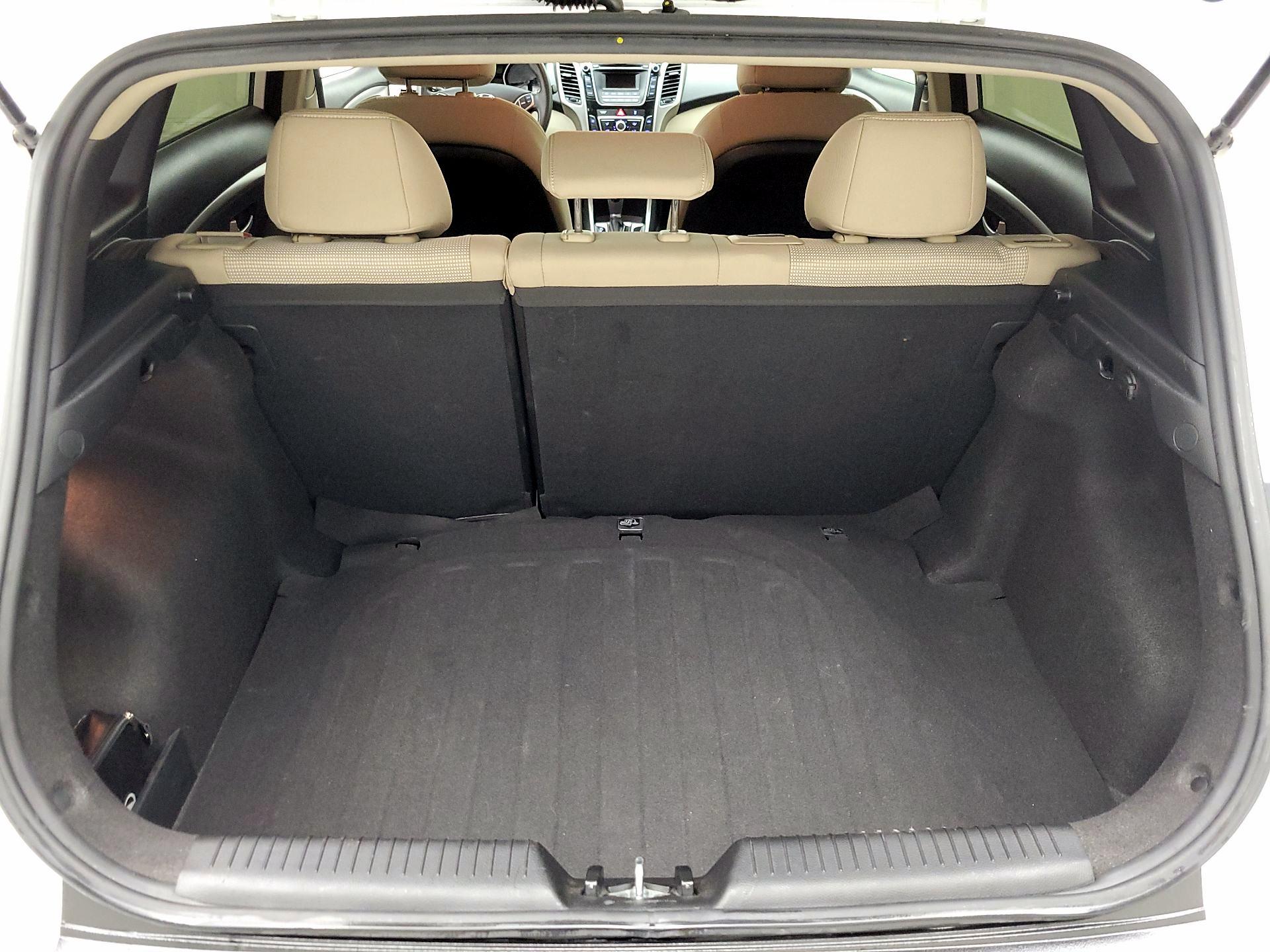 Thumbnail: 2016 Hyundai Elantra - 19