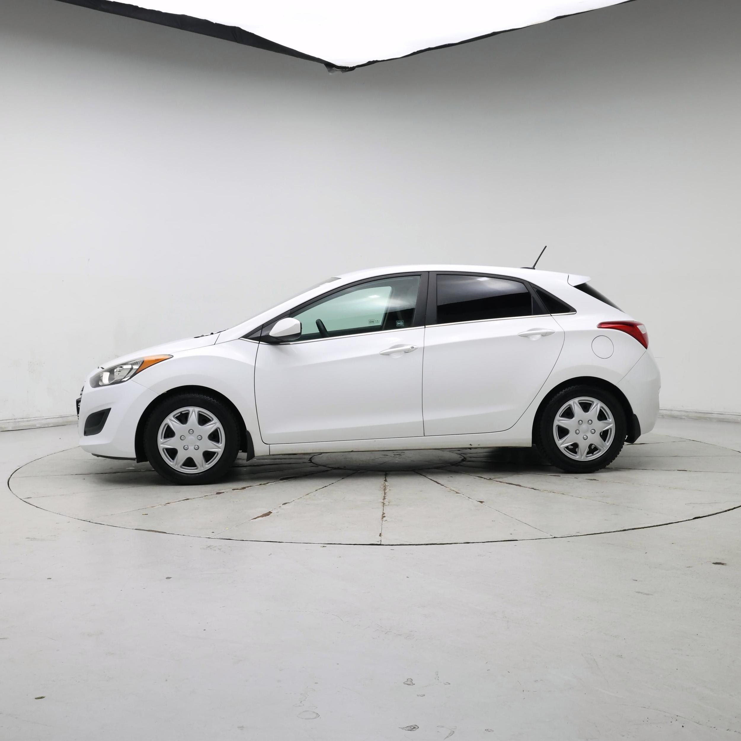 Thumbnail: 2016 Hyundai Elantra - 3