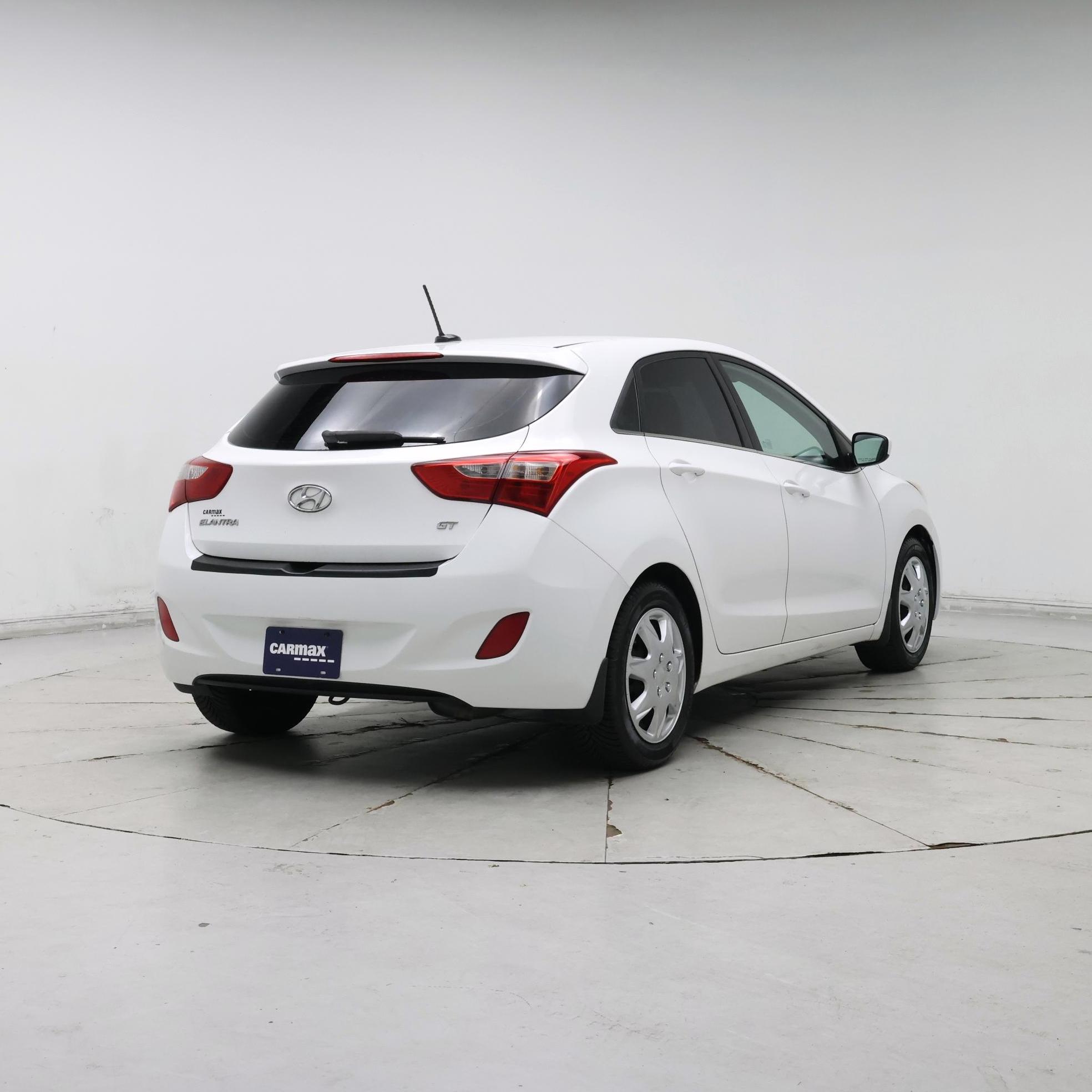 Thumbnail: 2016 Hyundai Elantra - 8