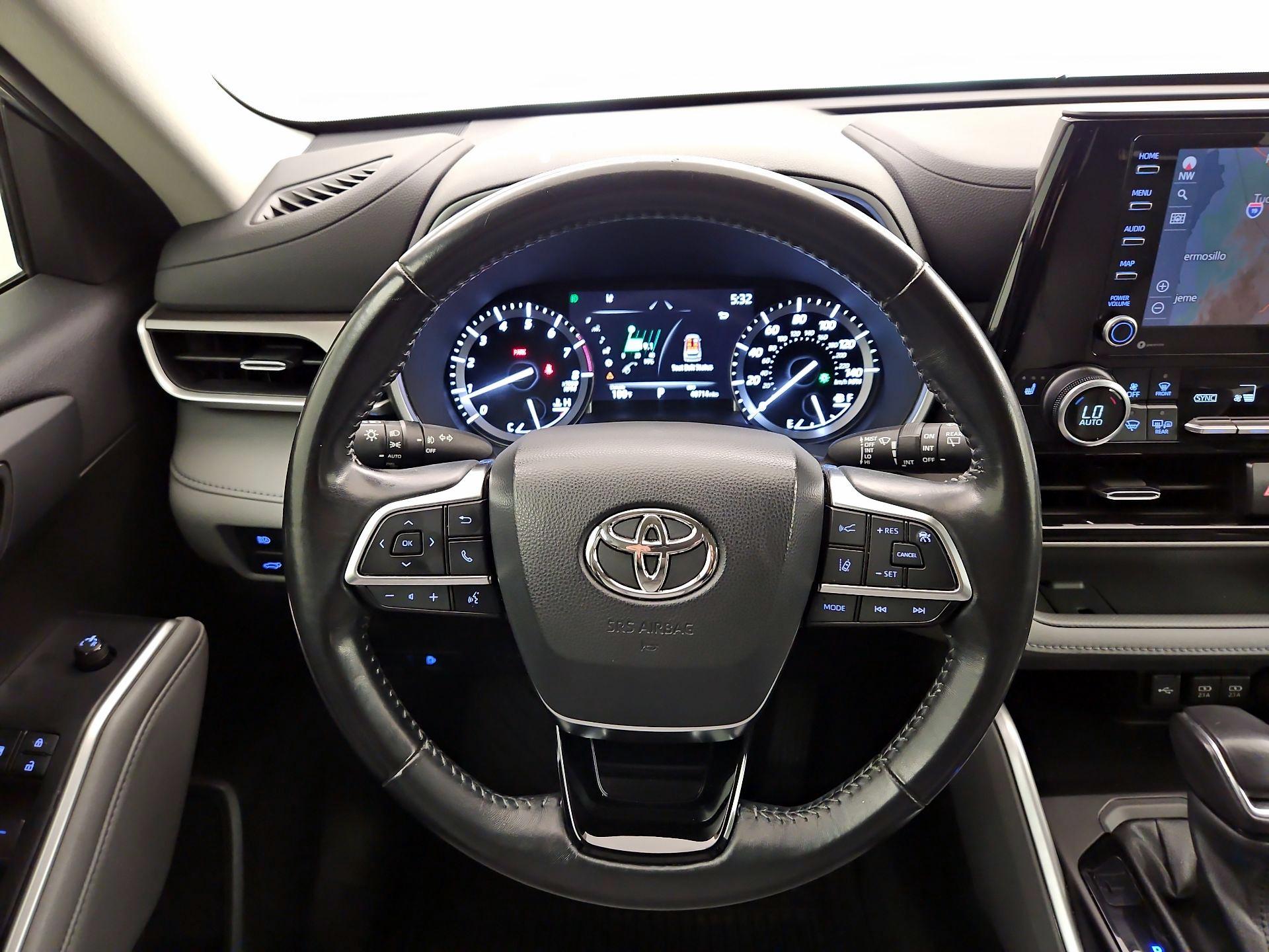 Thumbnail: 2021 Toyota Highlander - 10