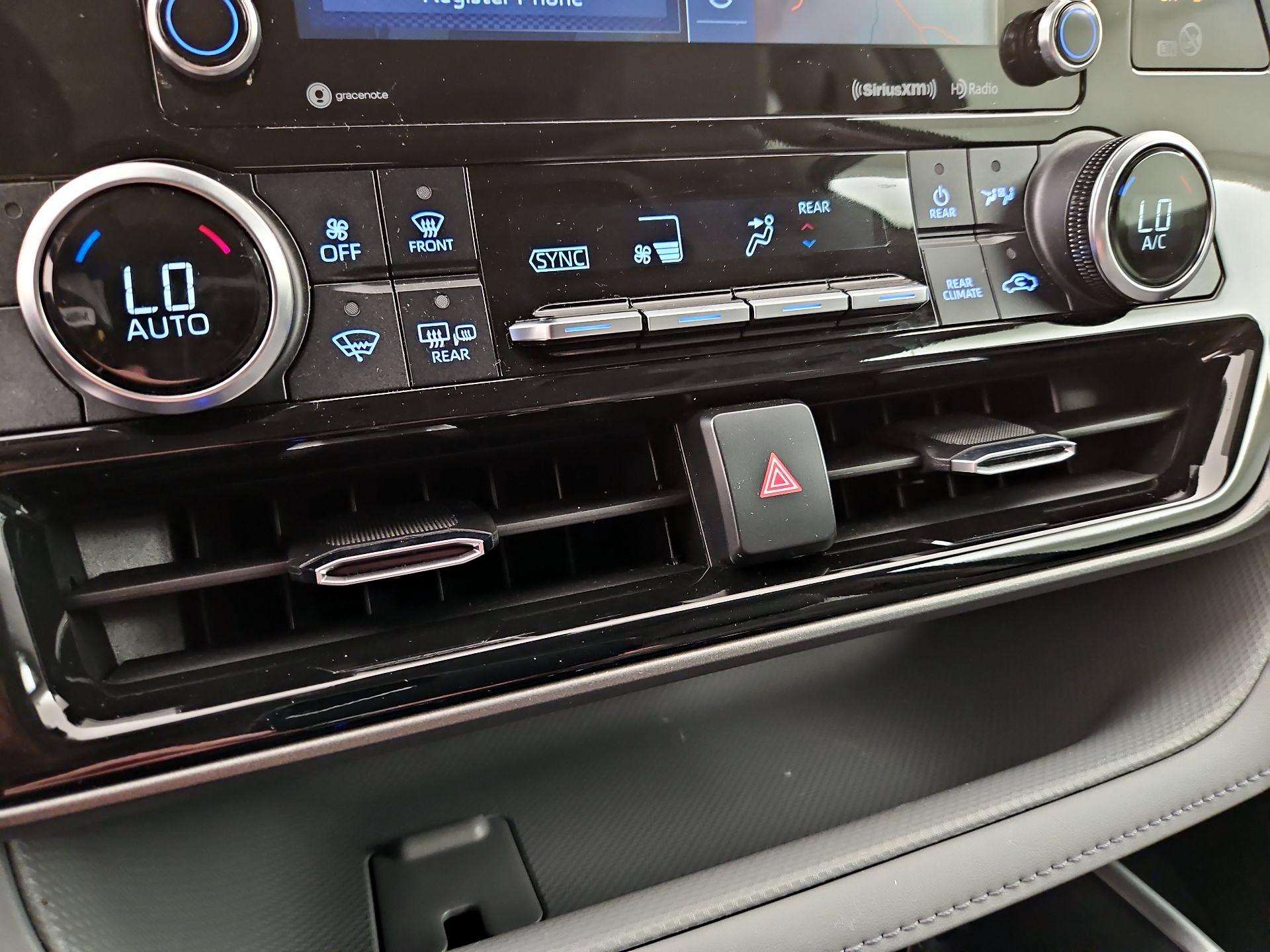 Thumbnail: 2021 Toyota Highlander - 17