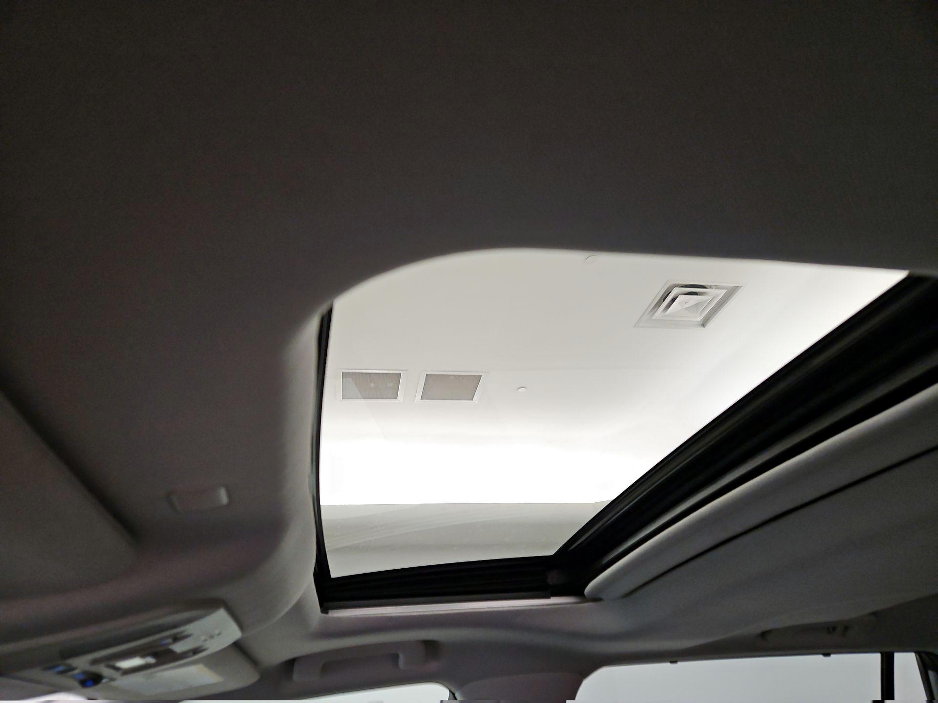 Thumbnail: 2021 Toyota Highlander - 20