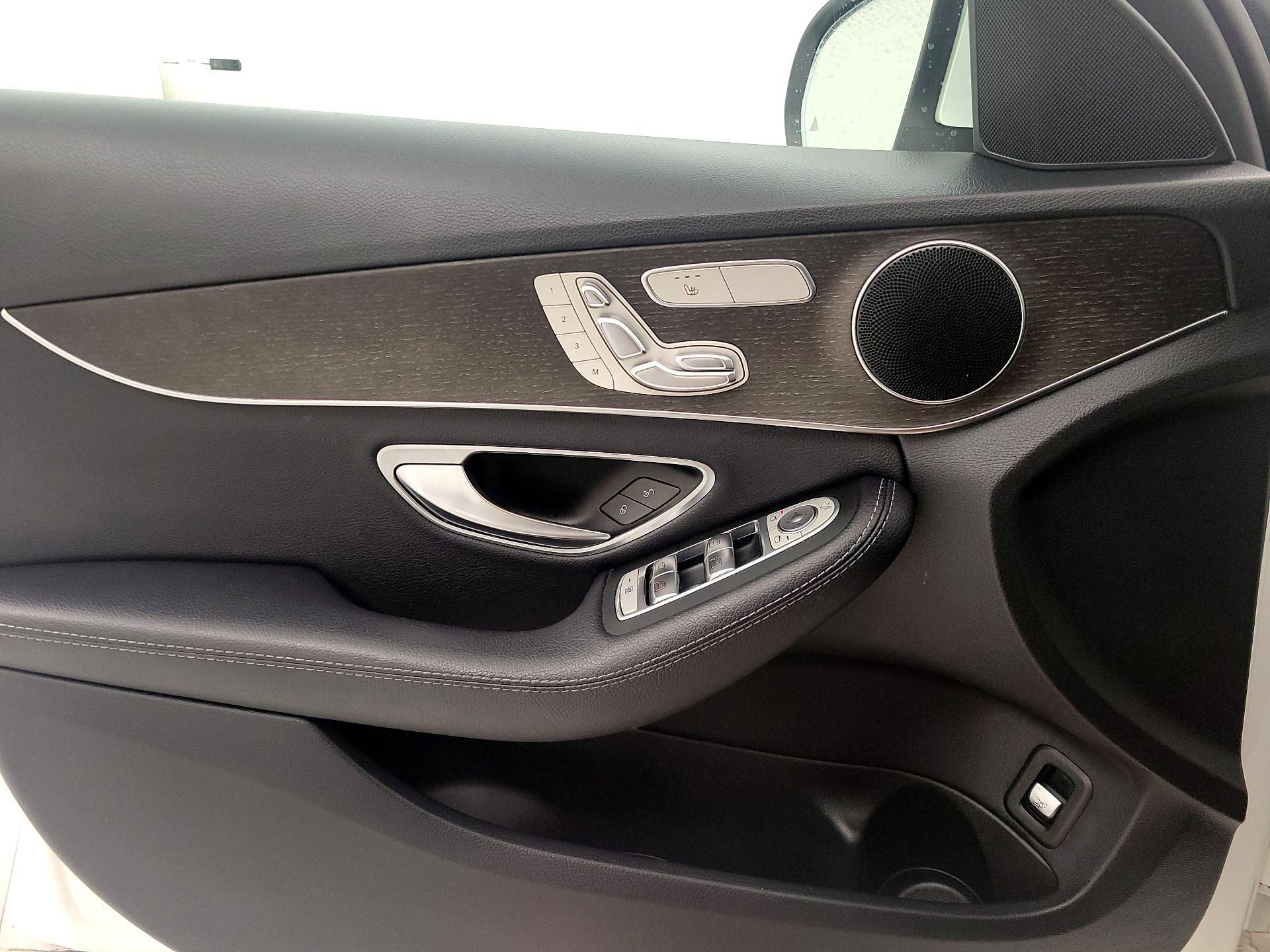 Thumbnail: 2019 Mercedes-Benz C-Class - 12