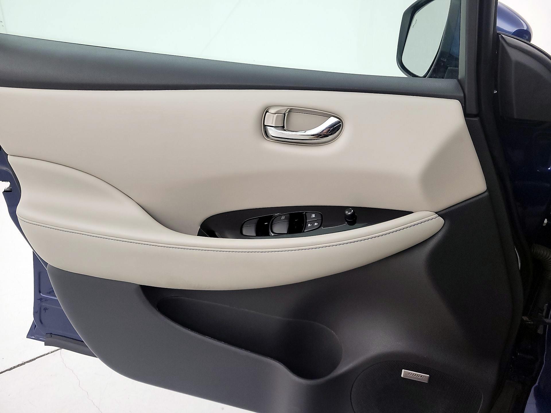 Thumbnail: 2019 Nissan Leaf - 12