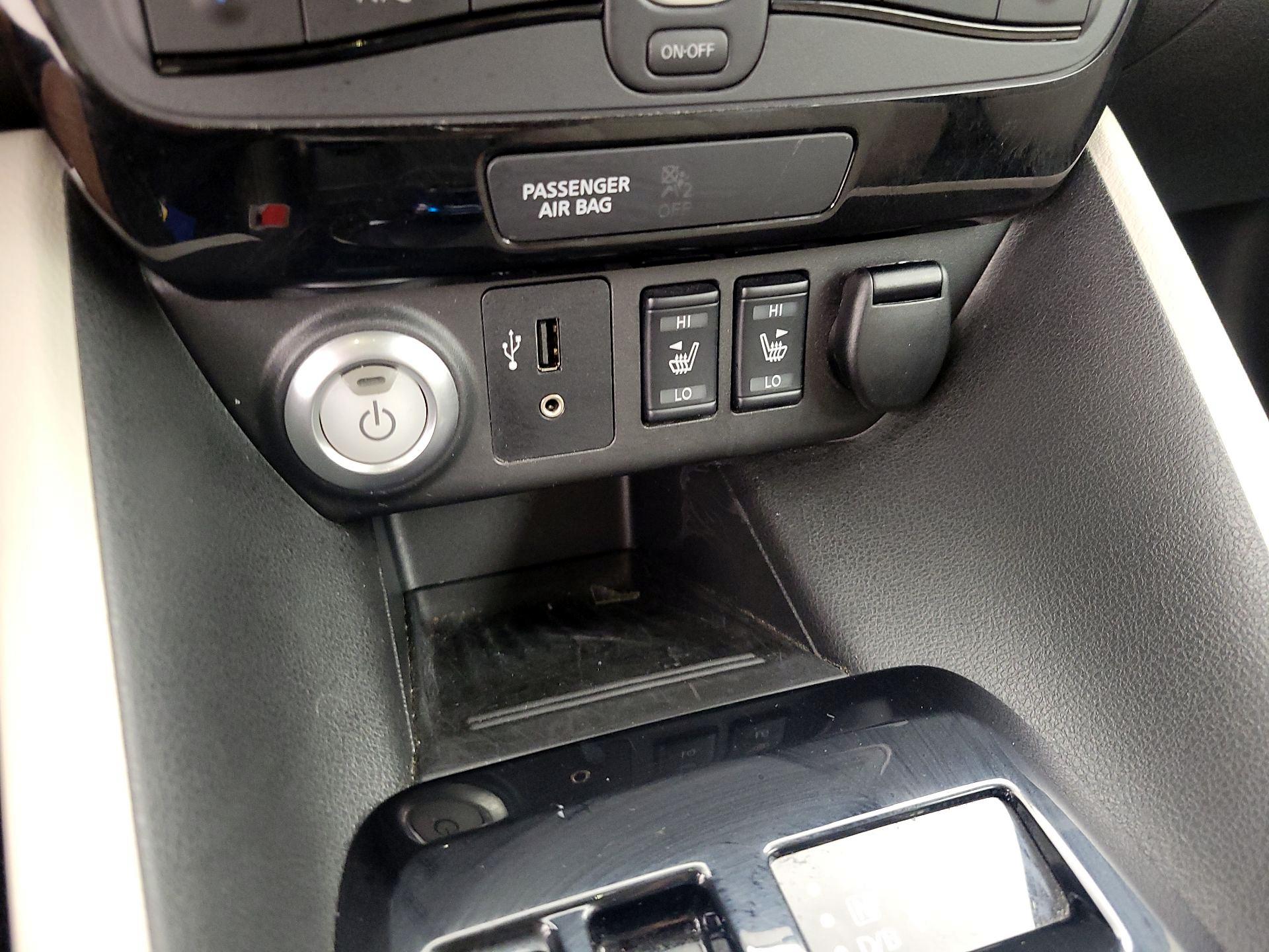 Thumbnail: 2019 Nissan Leaf - 19