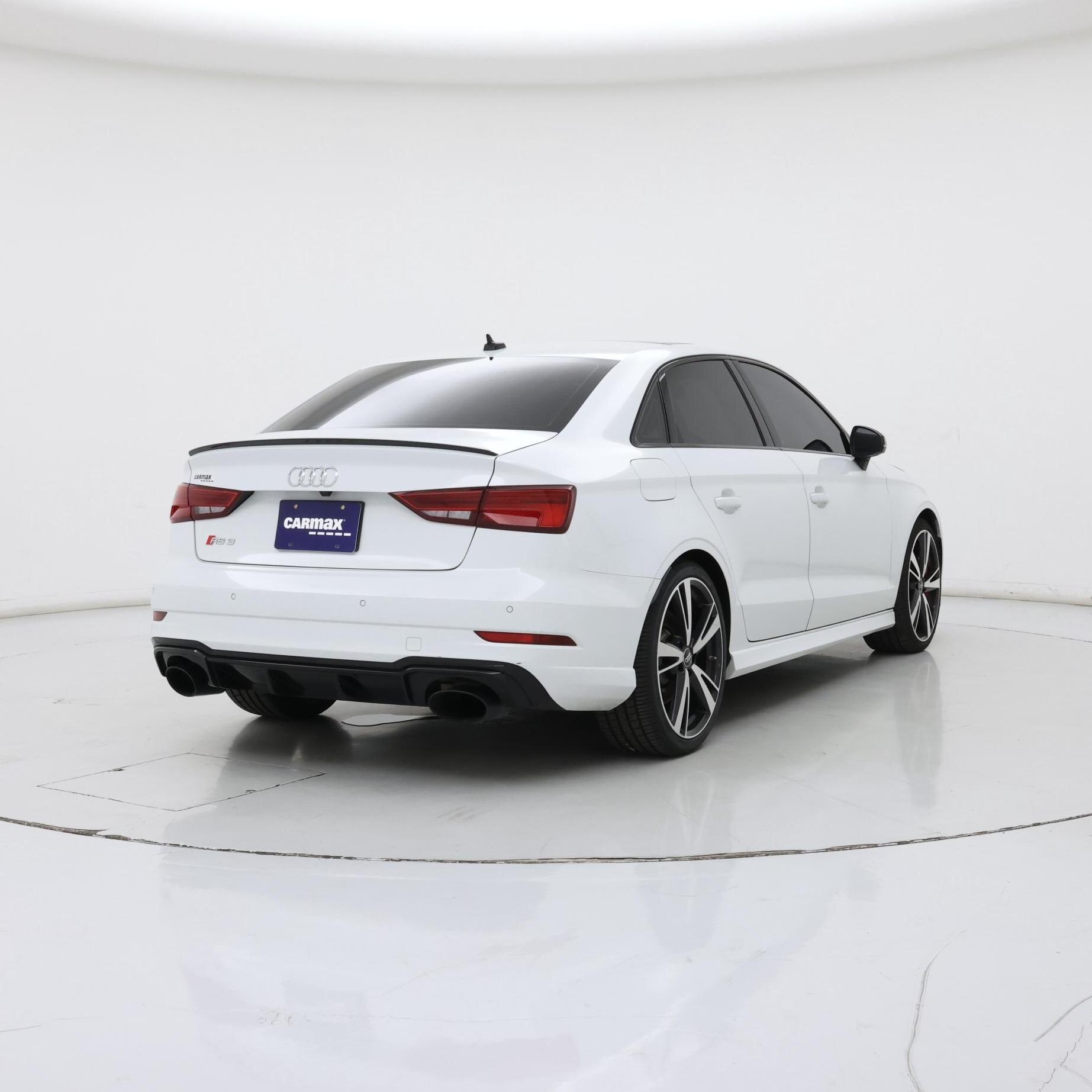 Thumbnail: 2019 Audi RS 3 - 8