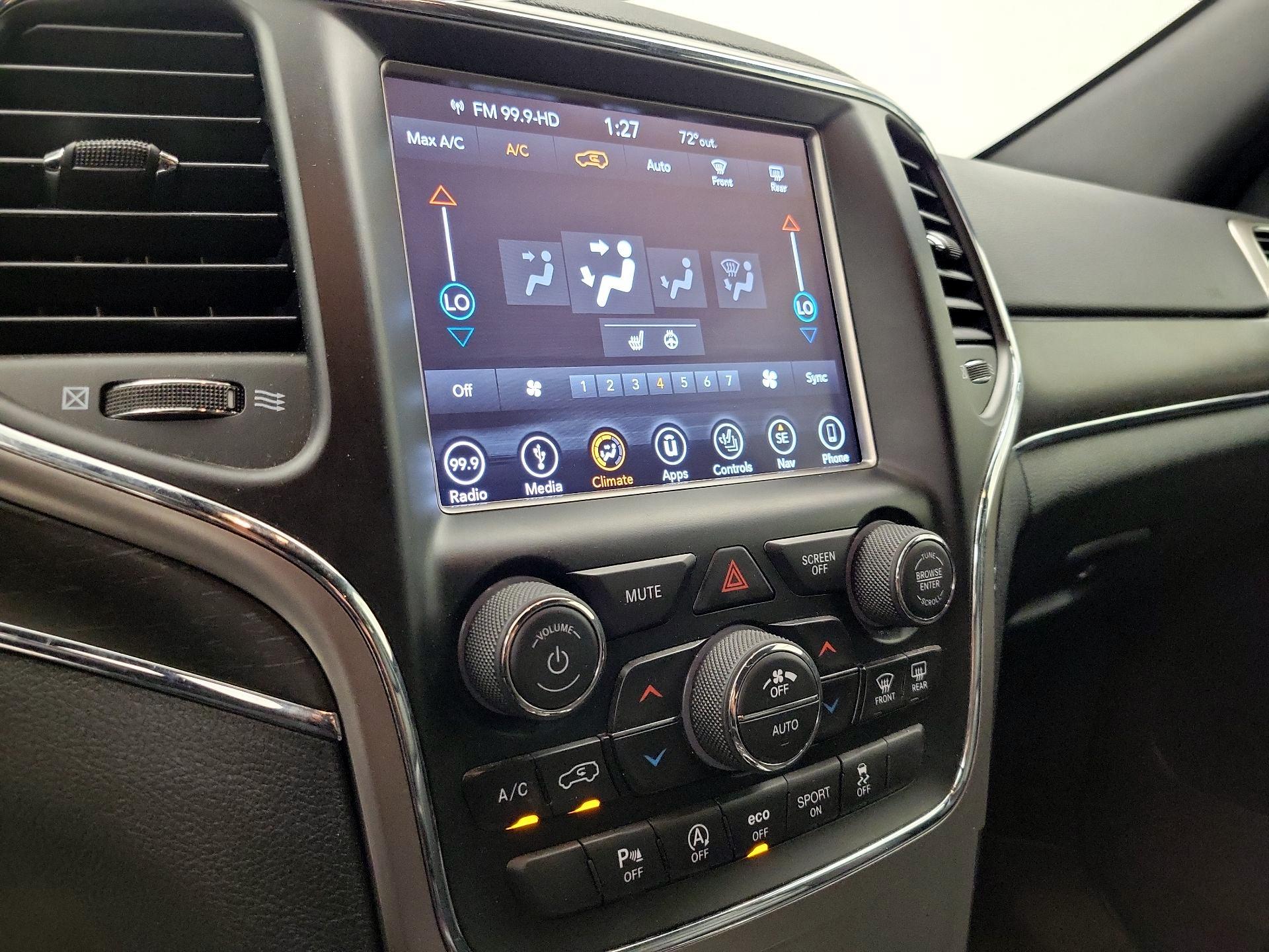 Thumbnail: 2018 Jeep Grand Cherokee - 17