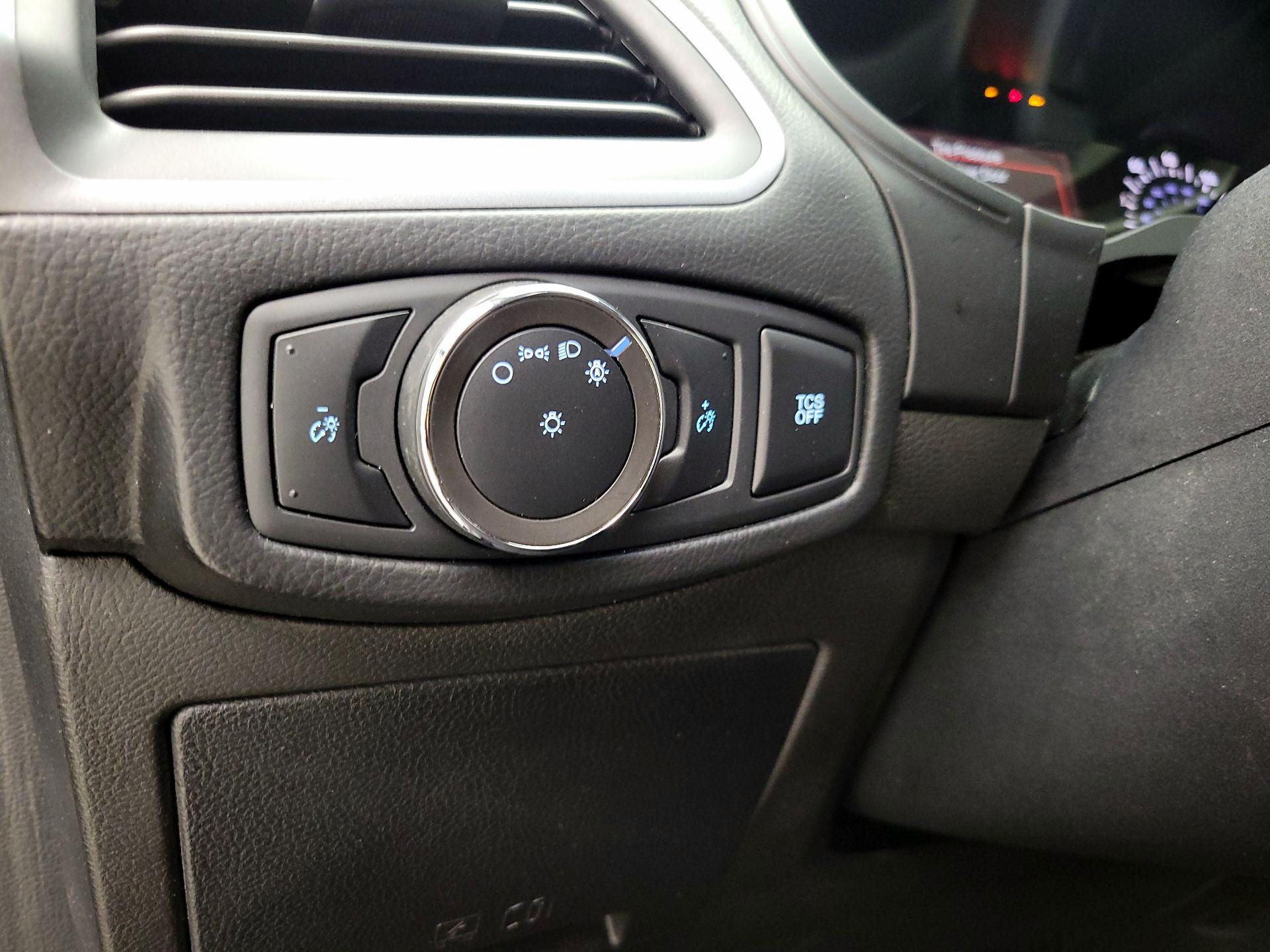 Thumbnail: 2020 Ford Edge - 13
