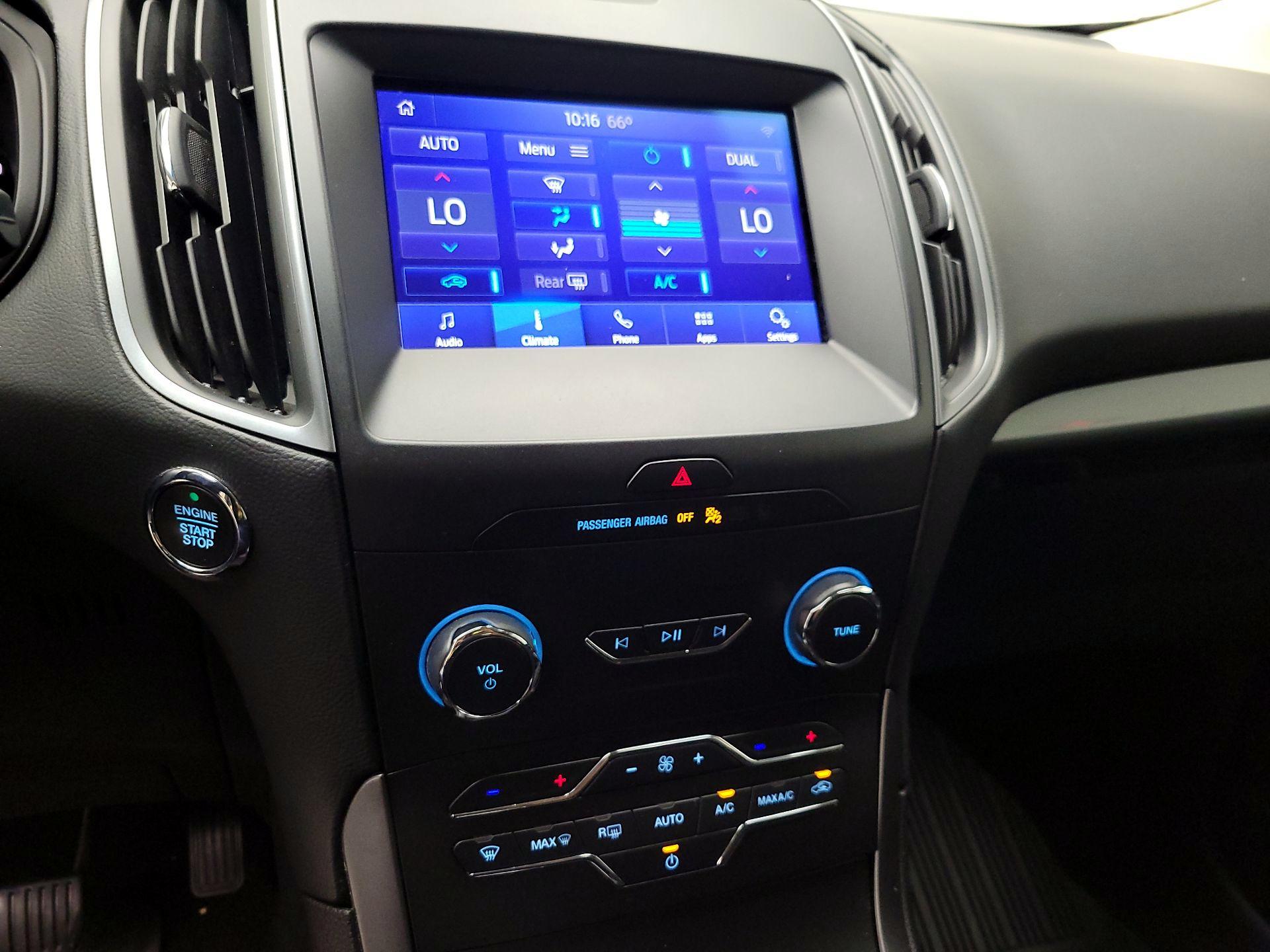 Thumbnail: 2020 Ford Edge - 16