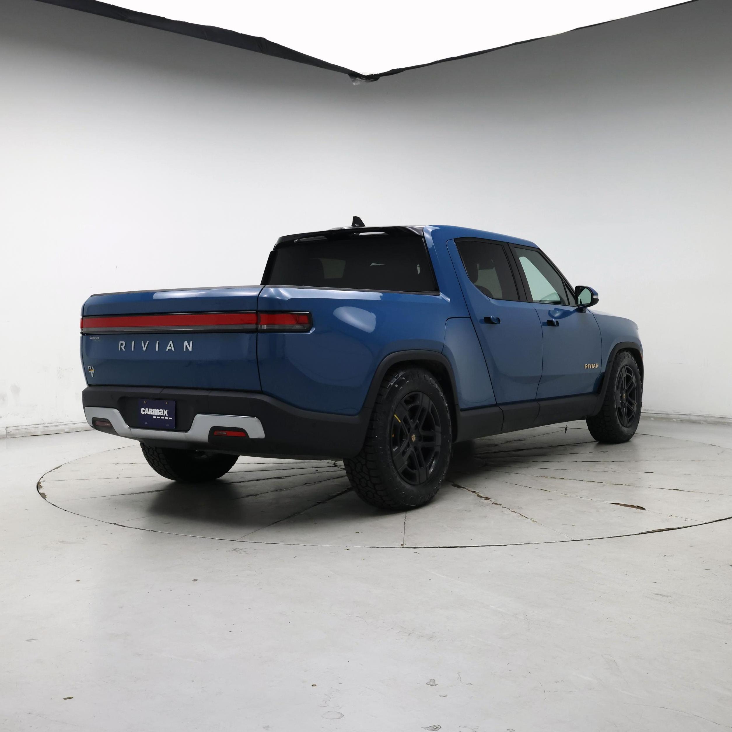 Thumbnail: 2023 Rivian R1T - 8