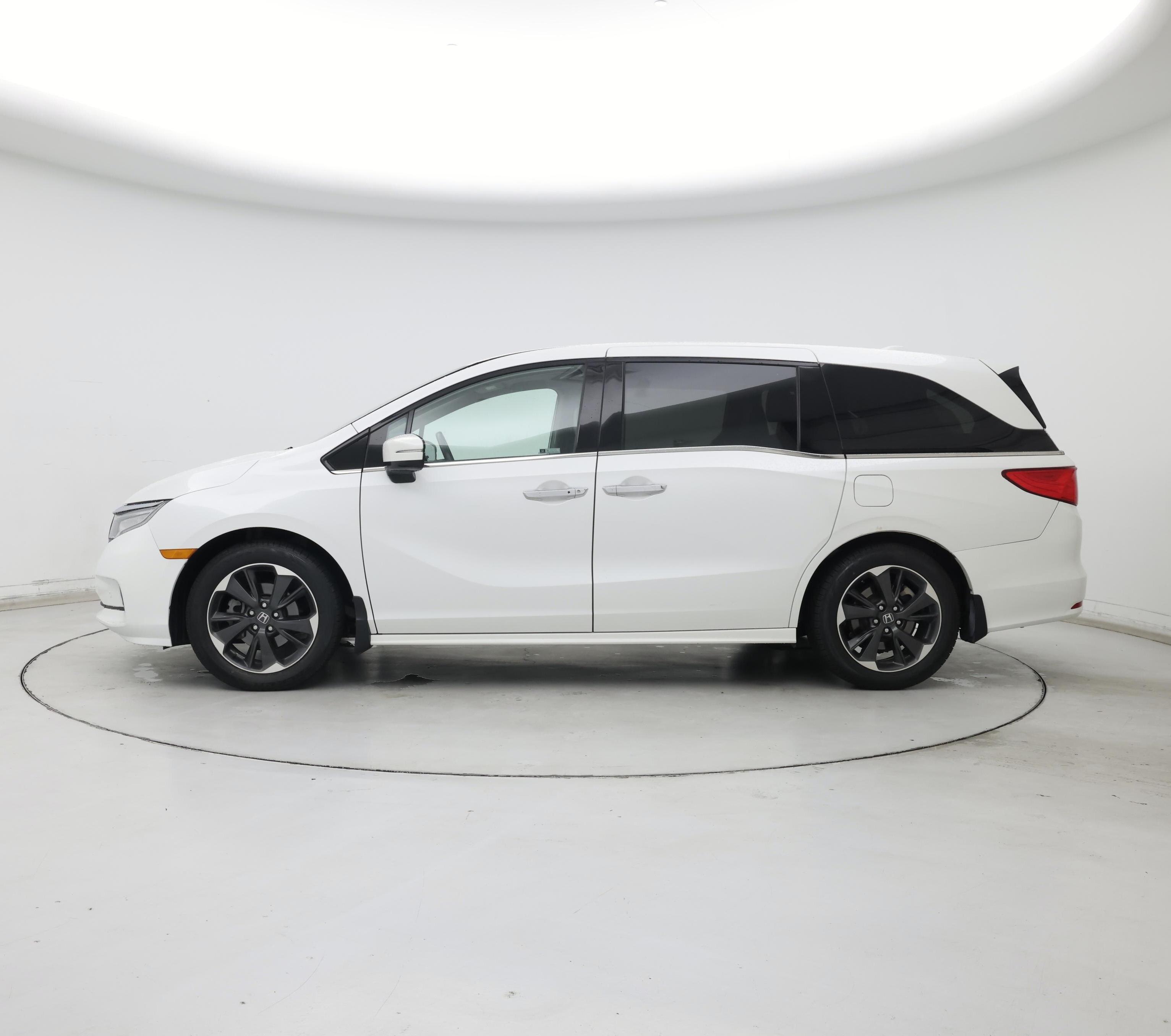 Thumbnail: 2022 Honda Odyssey - 3