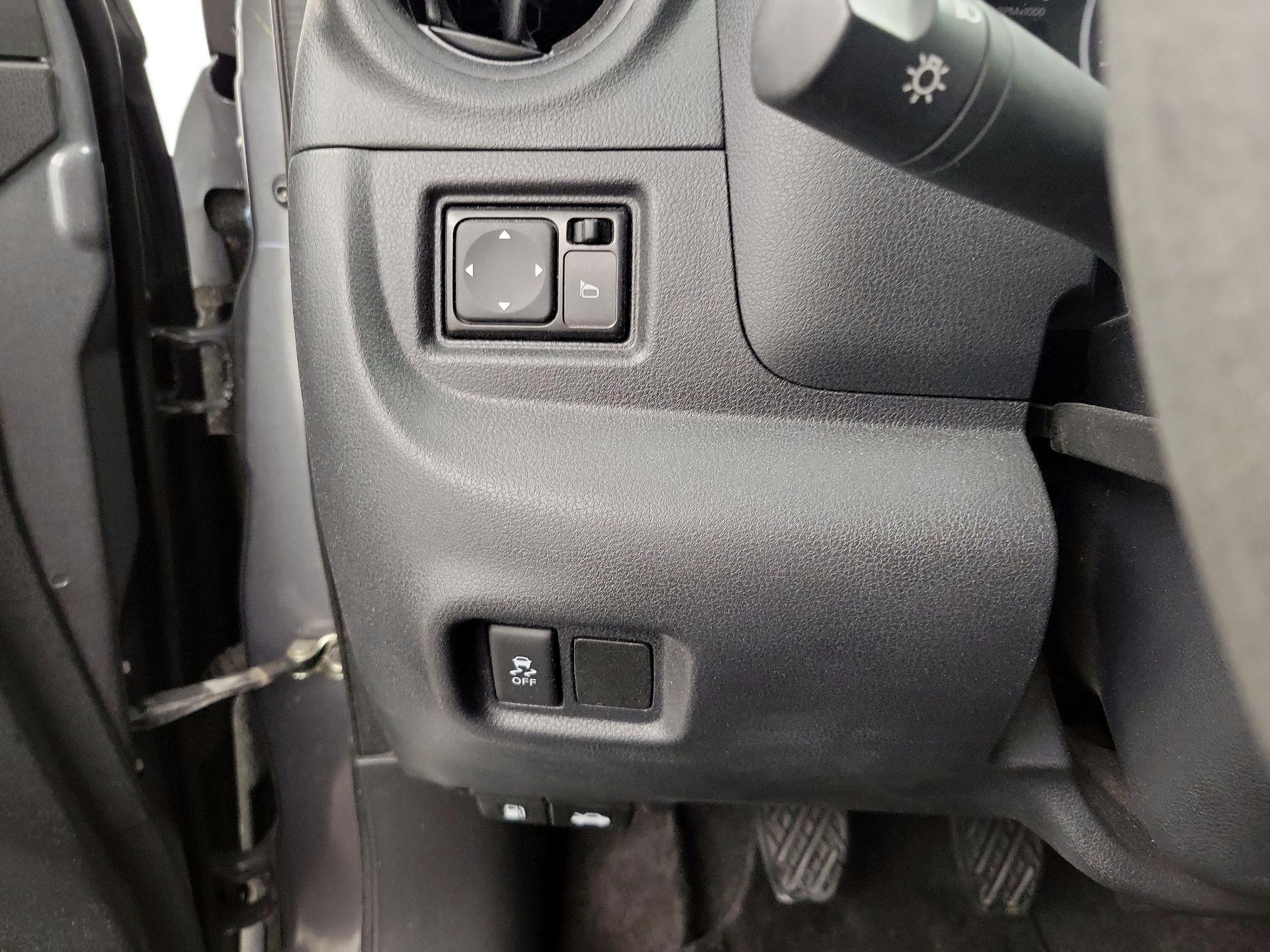 Thumbnail: 2017 Nissan Versa - 13