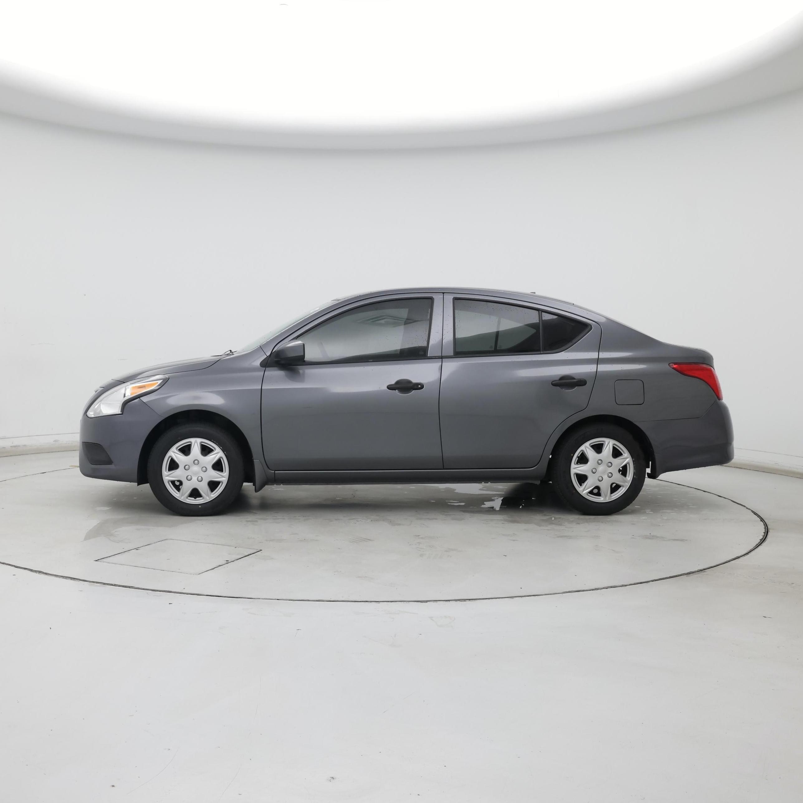 Thumbnail: 2017 Nissan Versa - 3