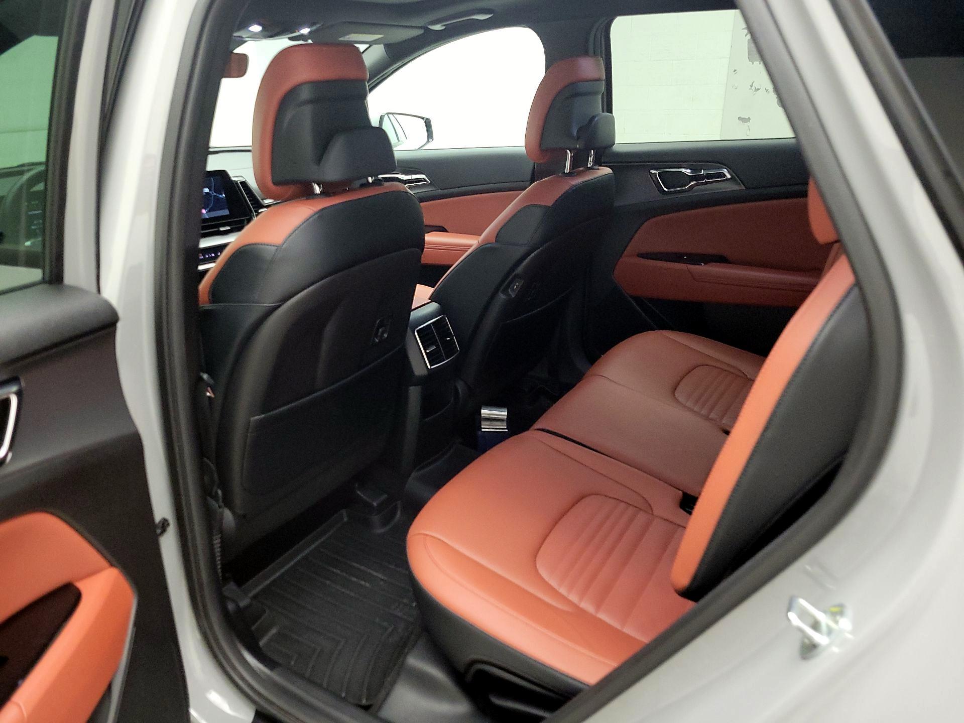 Thumbnail: 2023 Kia Sportage - 20