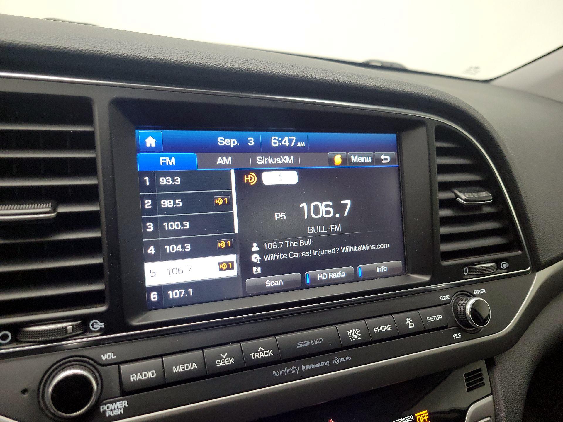Thumbnail: 2017 Hyundai Elantra - 16