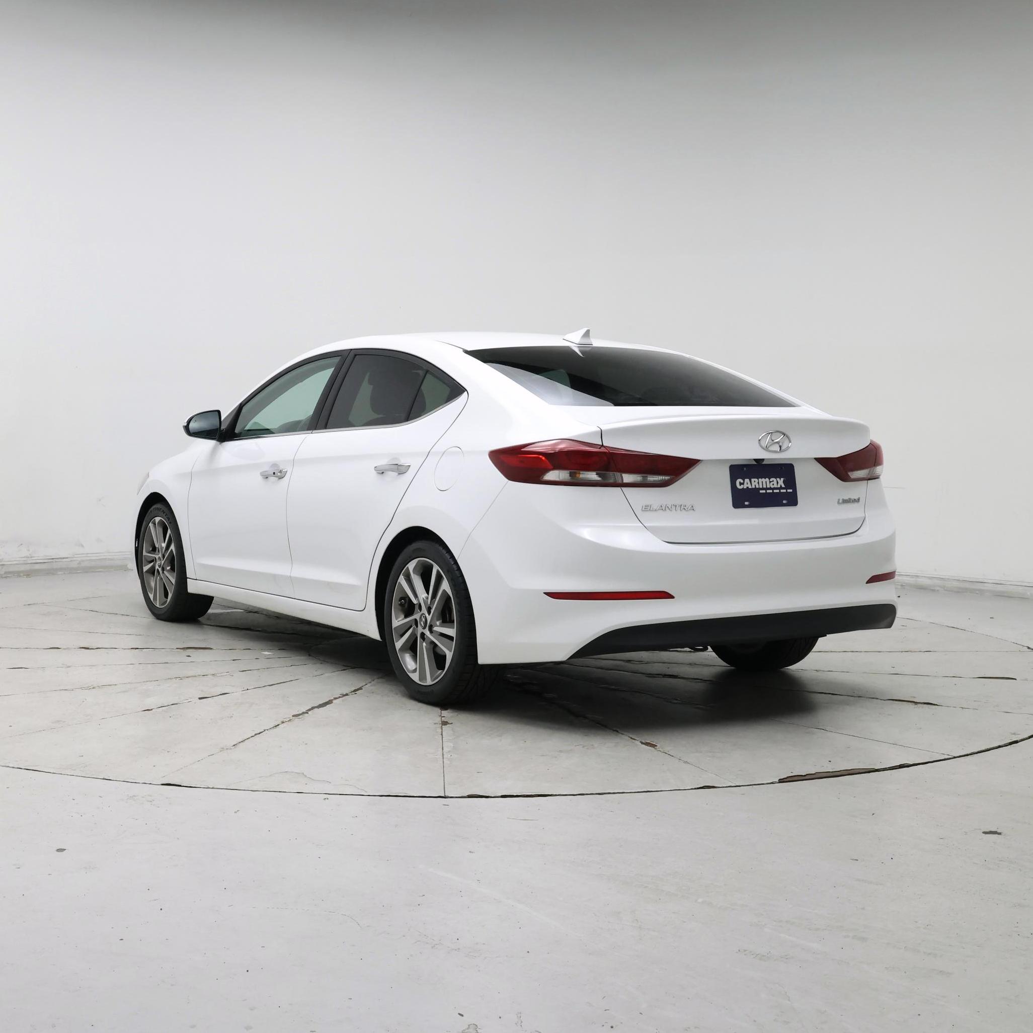 Thumbnail: 2017 Hyundai Elantra - 2