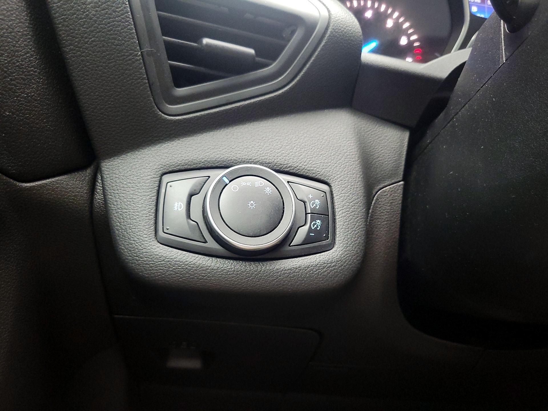 Thumbnail: 2015 Ford Escape - 13