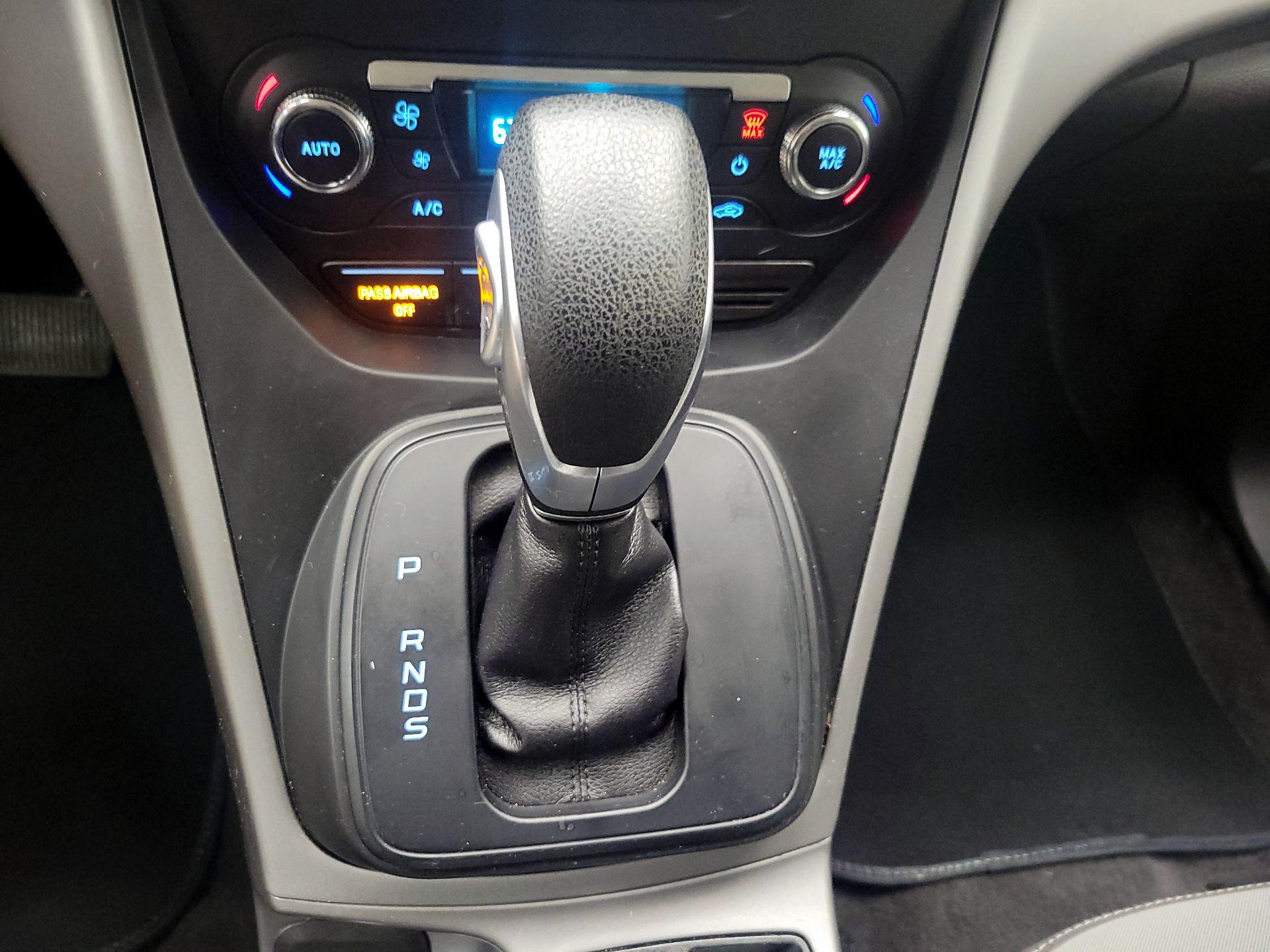 Thumbnail: 2015 Ford Escape - 17