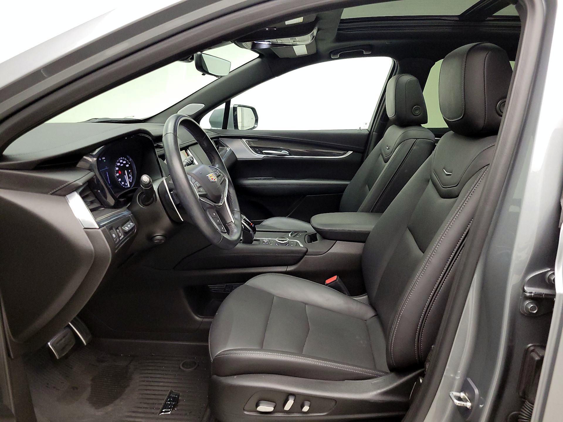 Thumbnail: 2024 Cadillac XT5 - 11