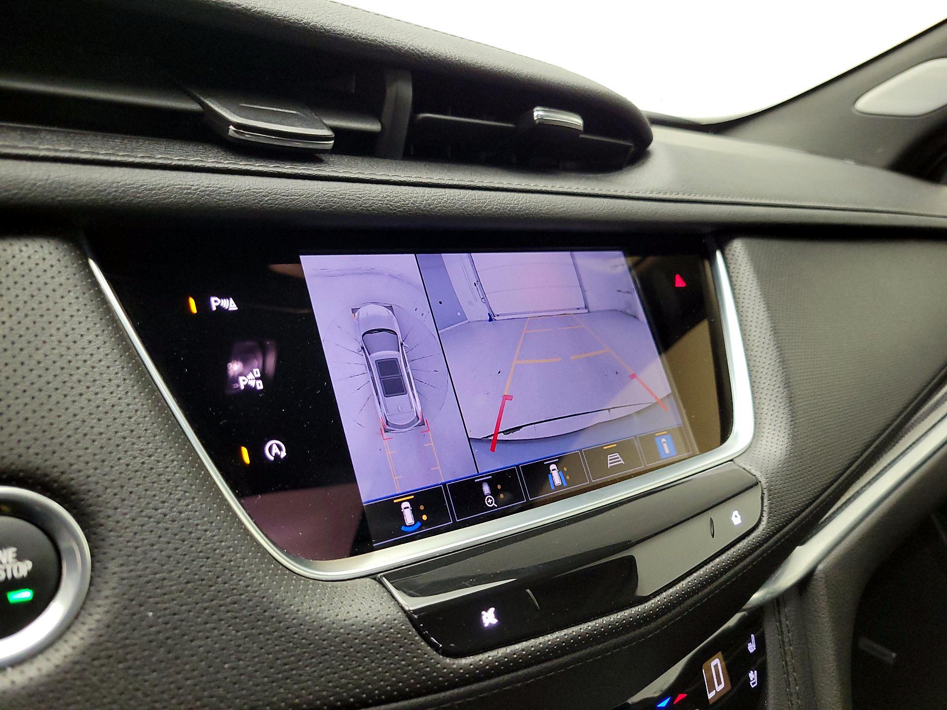 Thumbnail: 2024 Cadillac XT5 - 15