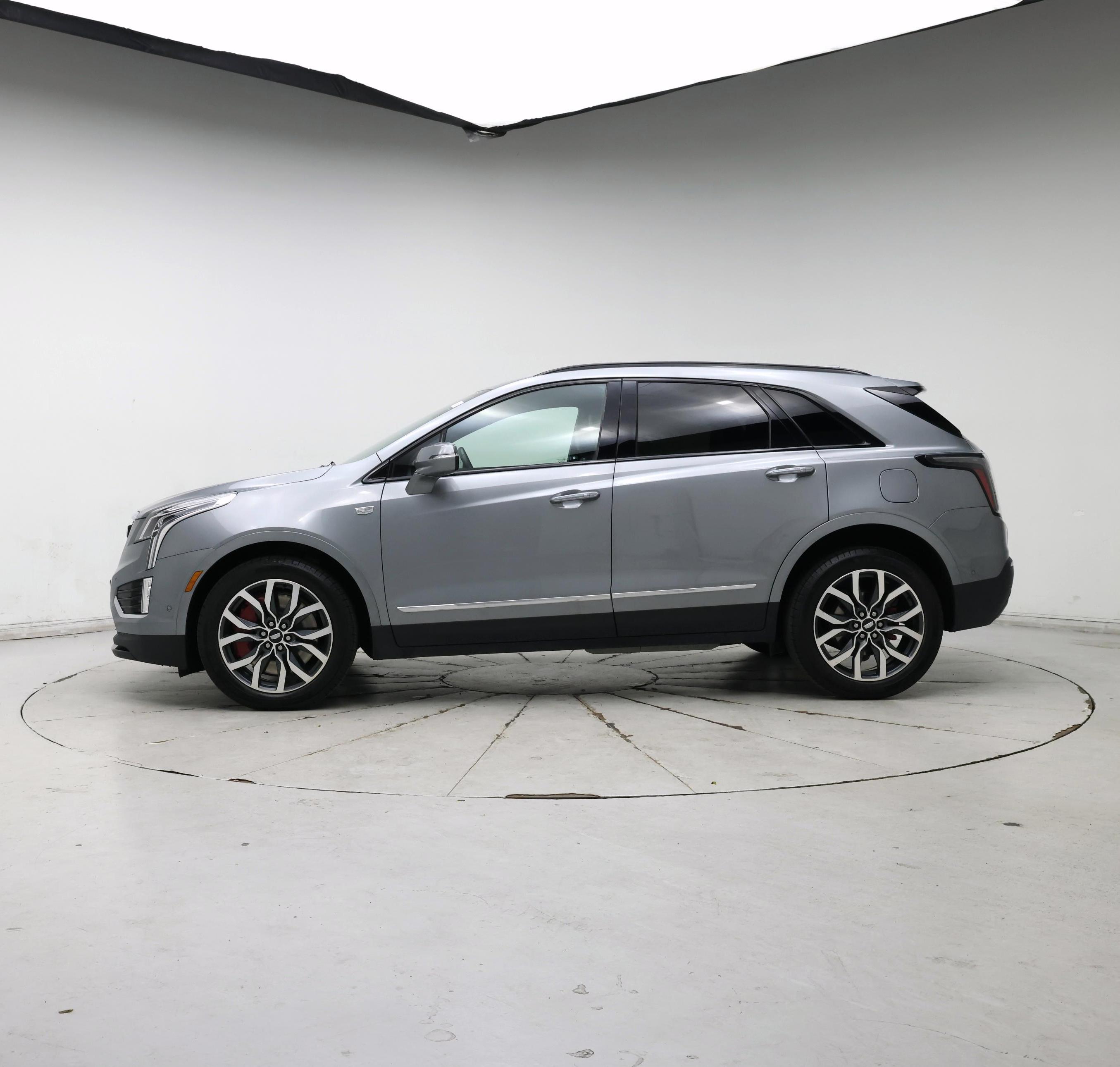 Thumbnail: 2024 Cadillac XT5 - 3
