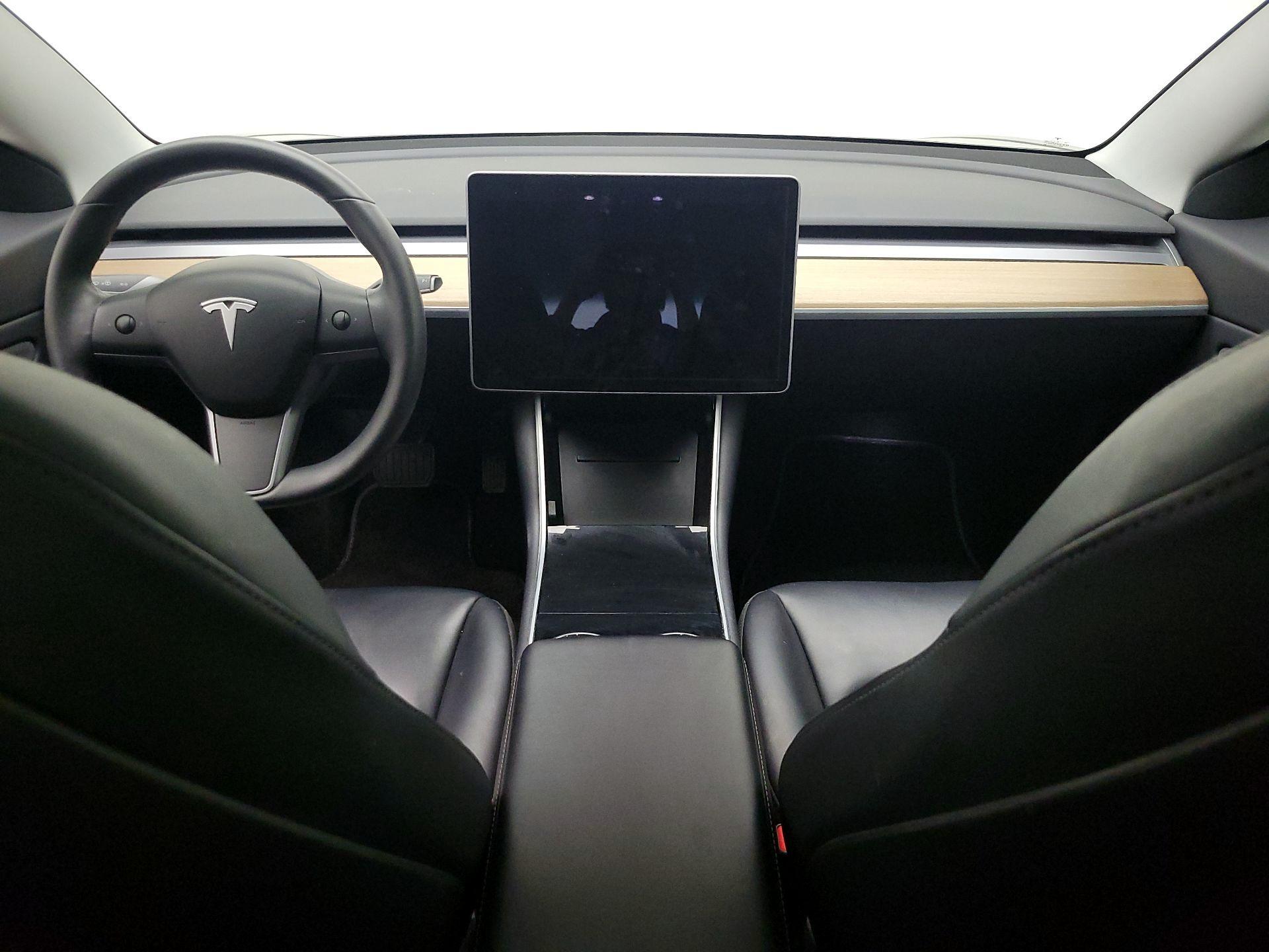Thumbnail: 2020 Tesla Model 3 - 9