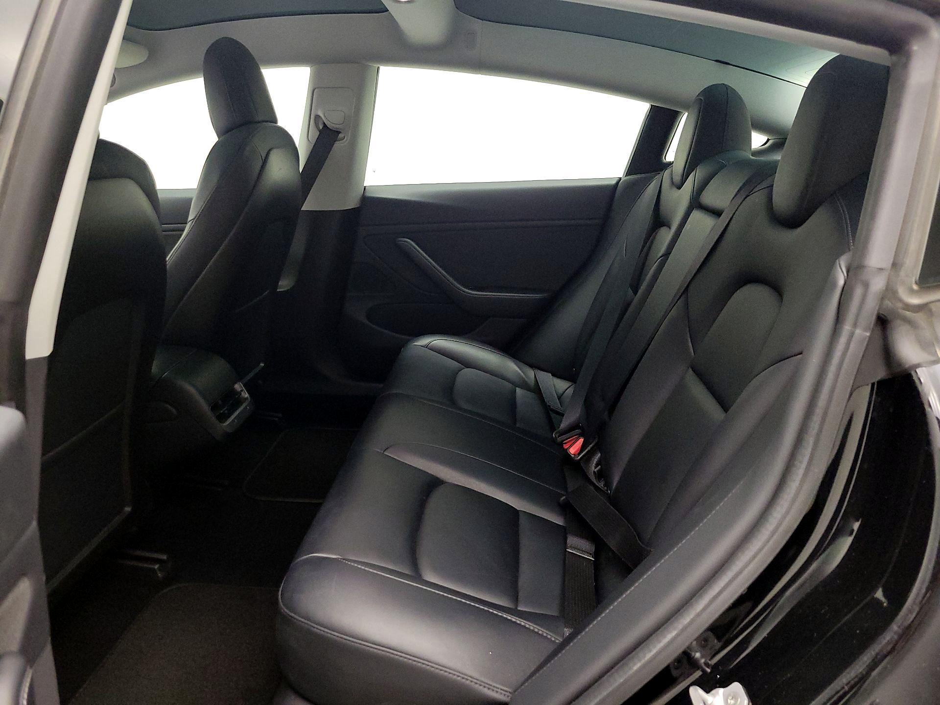 Thumbnail: 2020 Tesla Model 3 - 18
