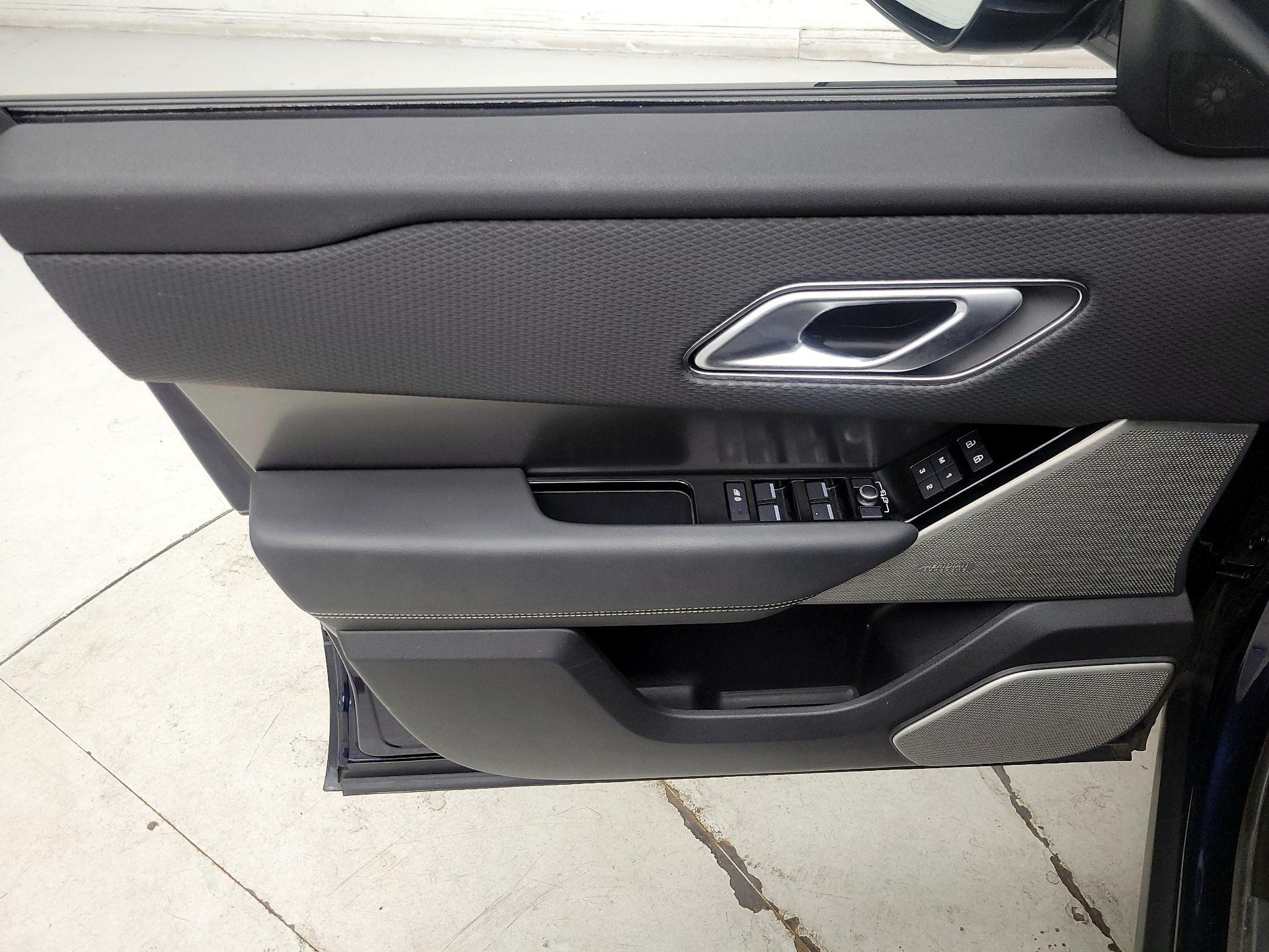 Thumbnail: 2021 Land Rover Range Rover Velar - 12