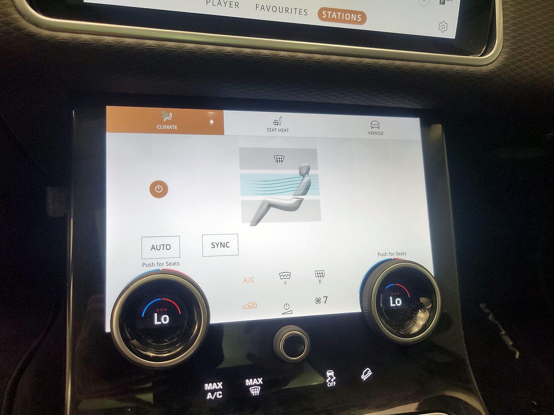 Thumbnail: 2021 Land Rover Range Rover Velar - 17