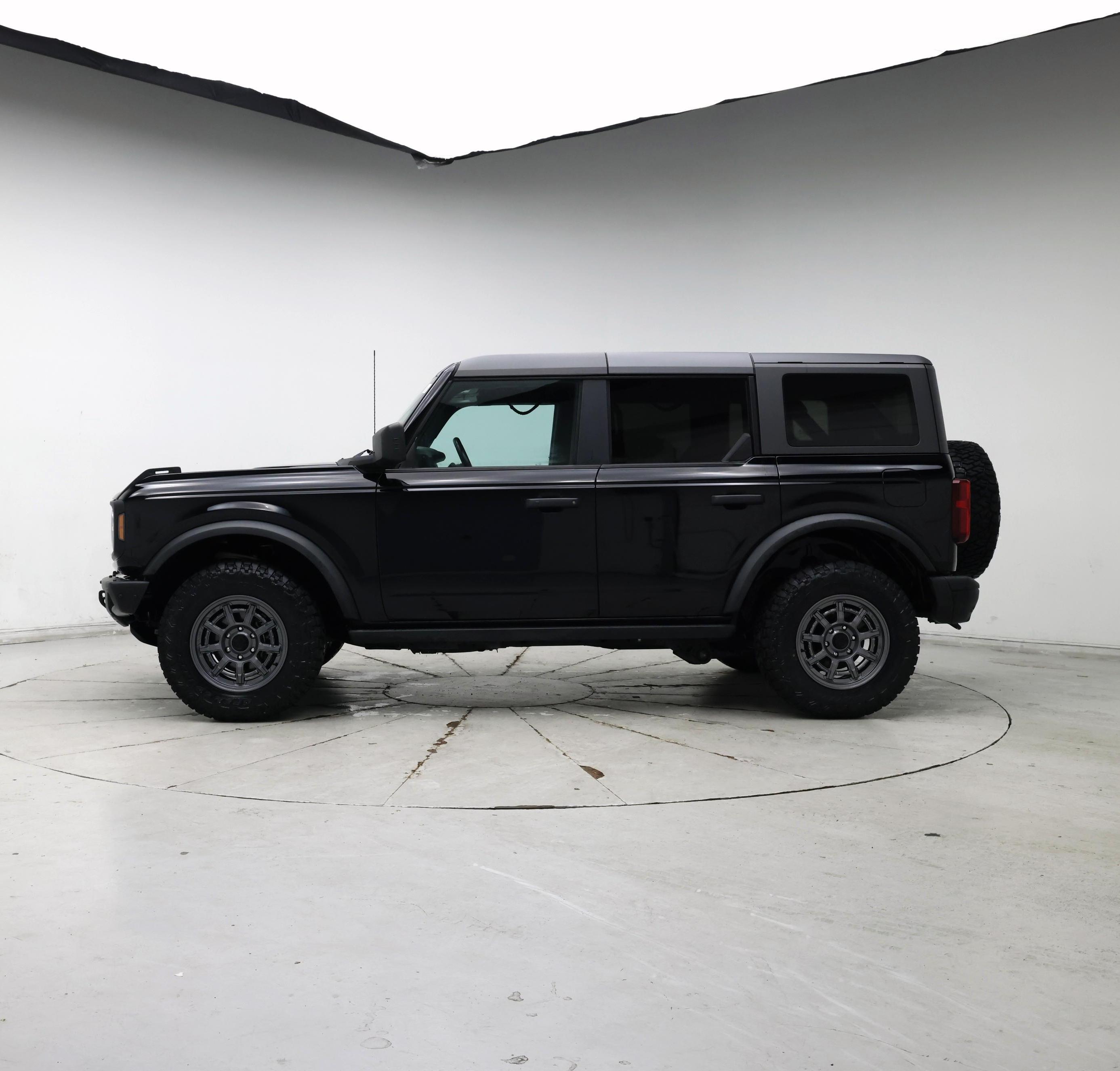 Thumbnail: 2022 Ford Bronco - 3
