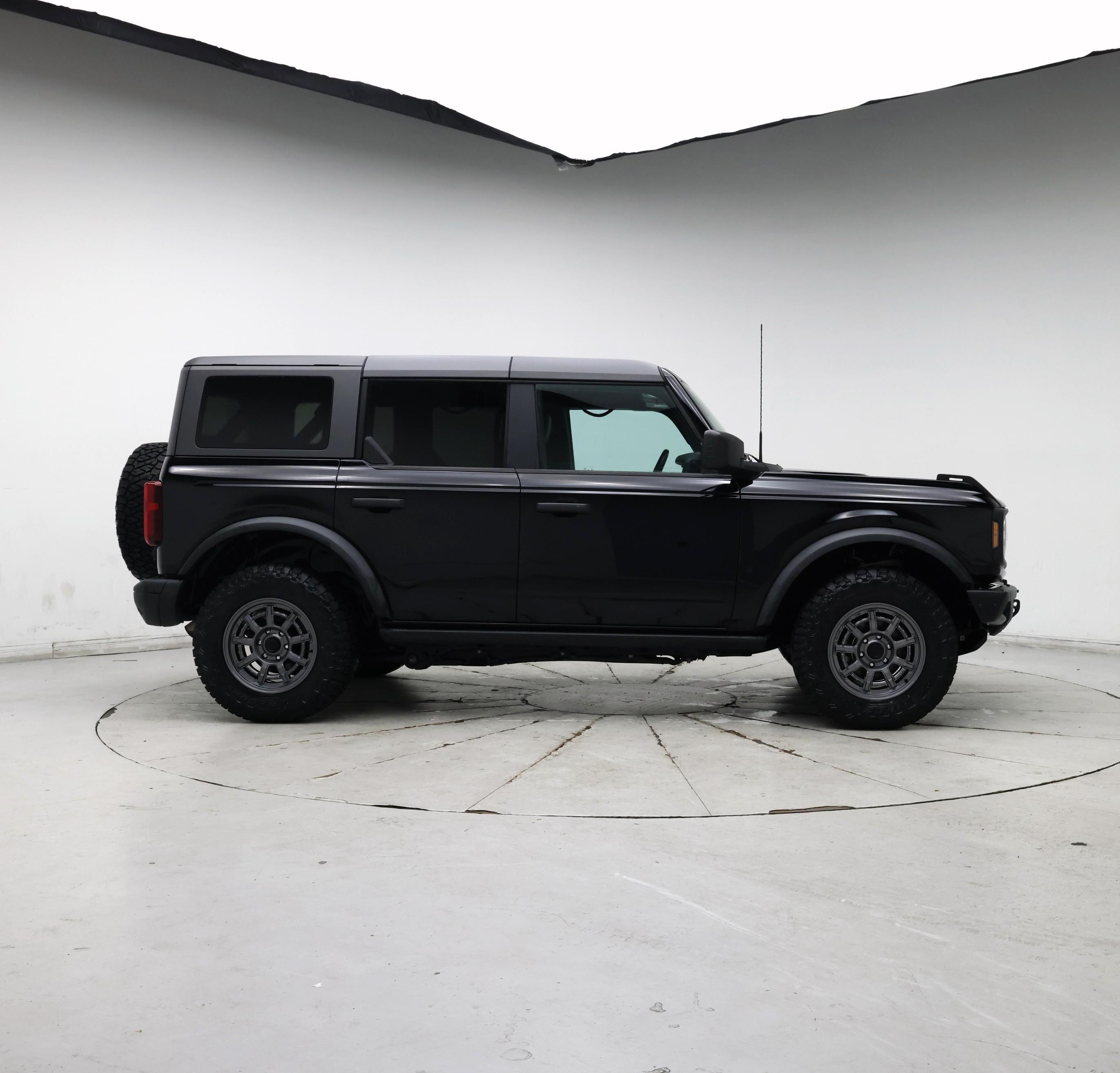 Thumbnail: 2022 Ford Bronco - 7