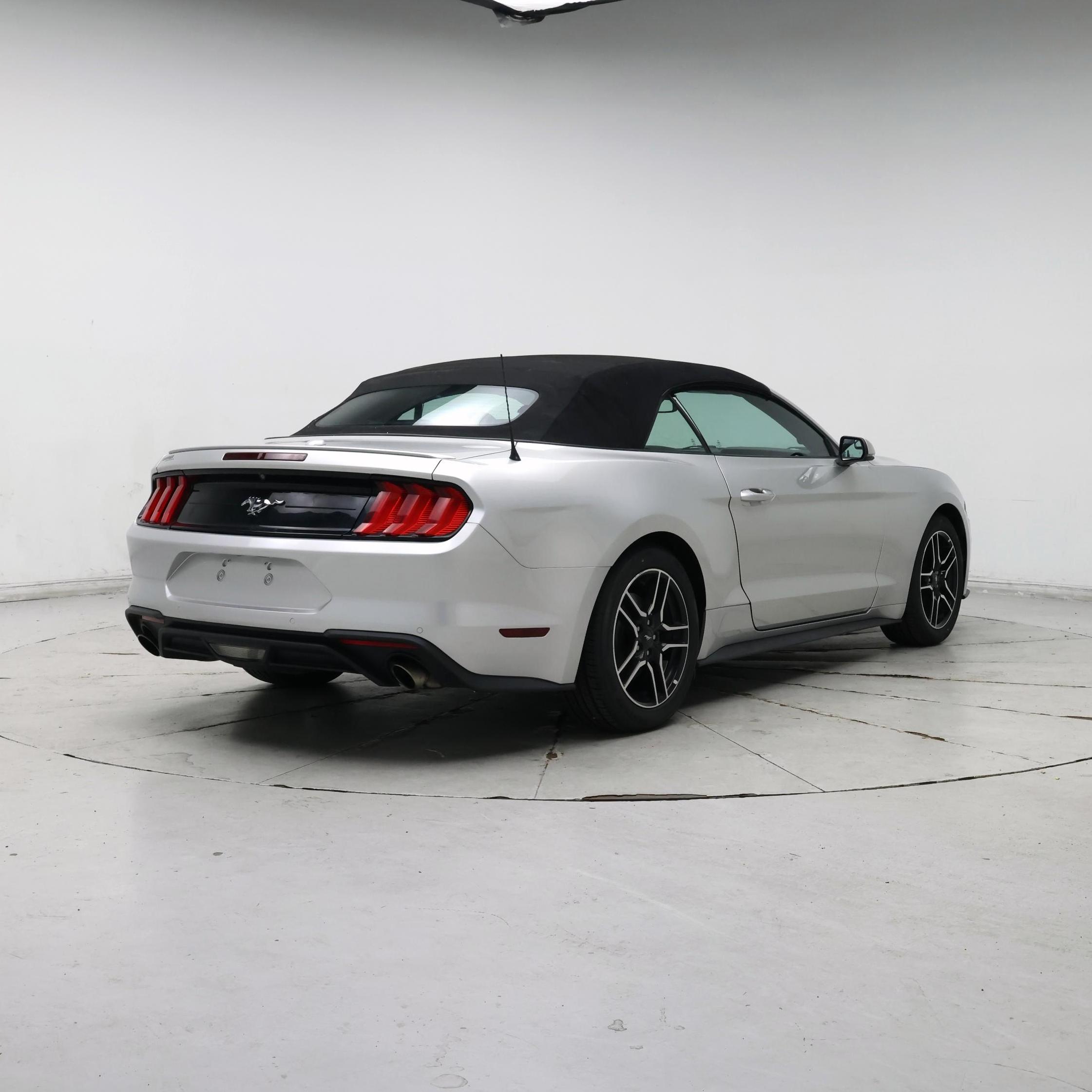 Thumbnail: 2018 Ford Mustang - 8
