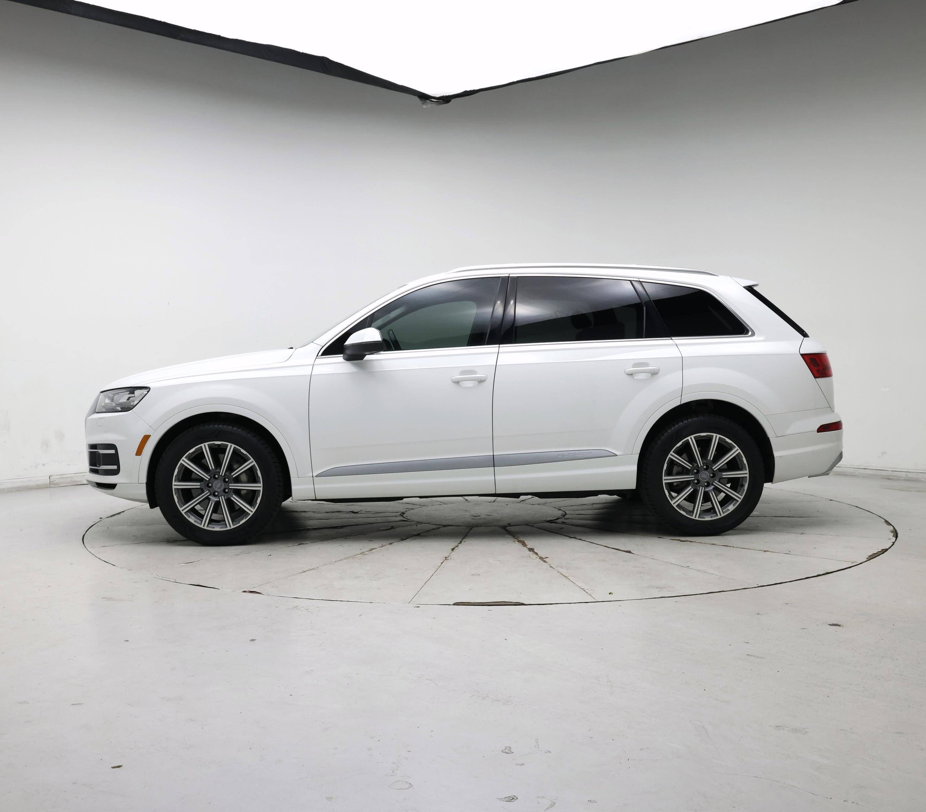 Thumbnail: 2018 Audi Q7 - 3
