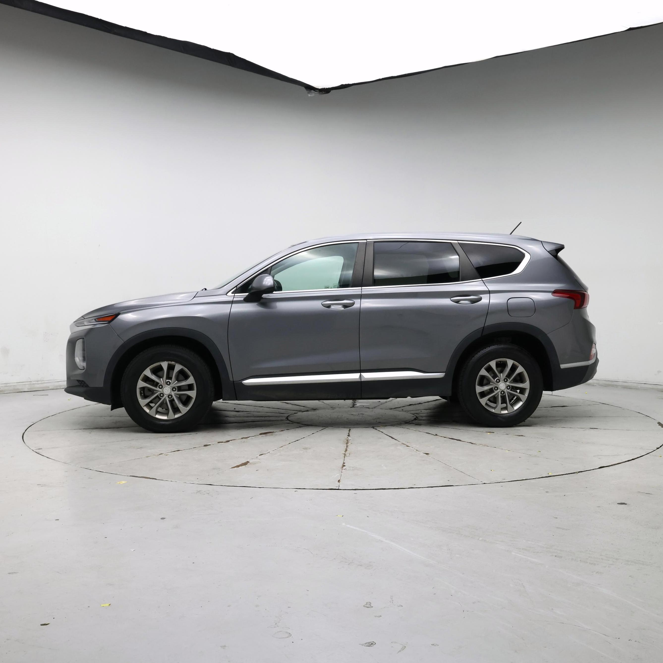 Thumbnail: 2019 Hyundai Santa Fe - 3
