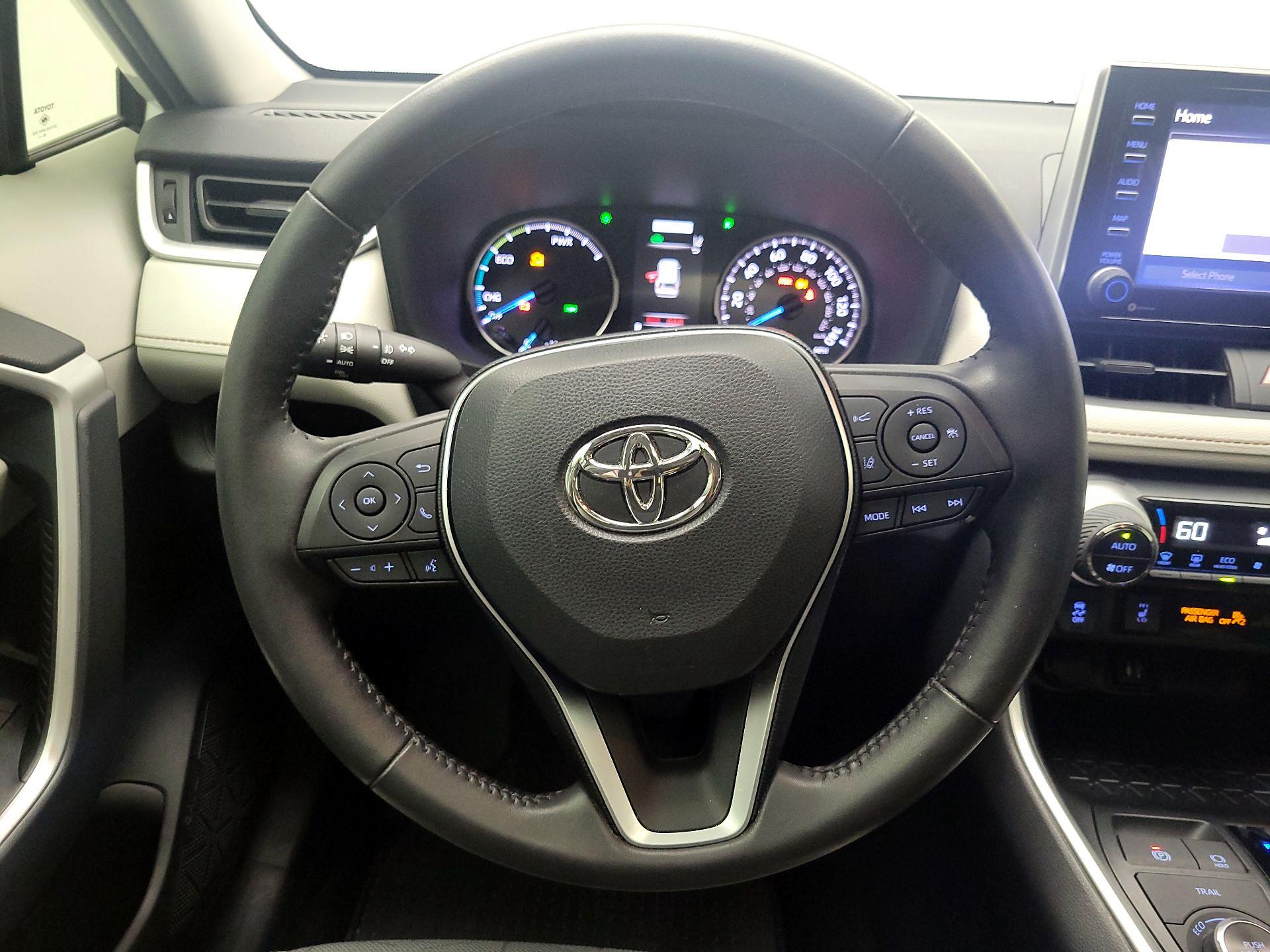 Thumbnail: 2019 Toyota RAV4 - 10