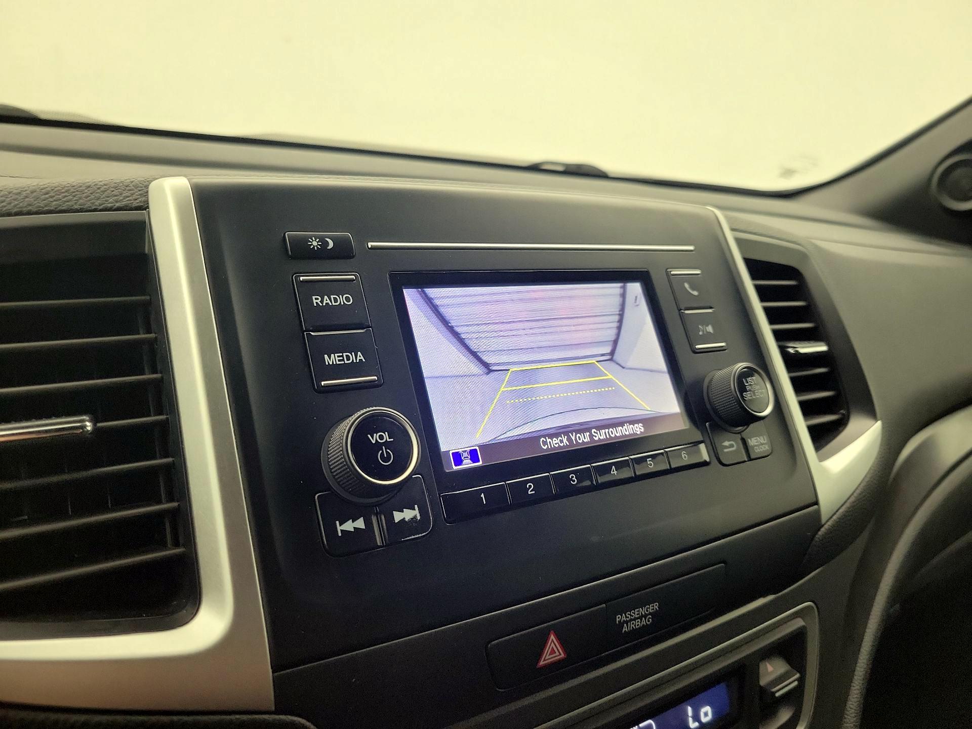 Thumbnail: 2019 Honda Passport - 14