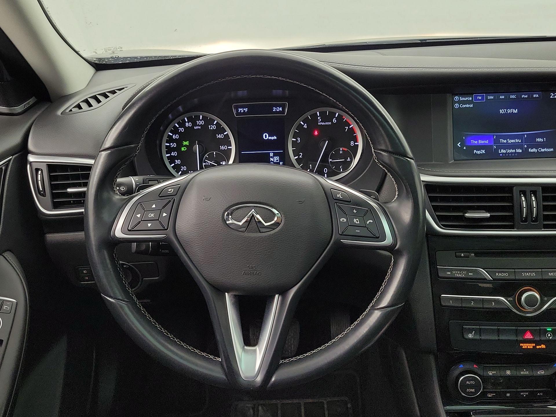 Thumbnail: 2018 INFINITI QX30 - 10
