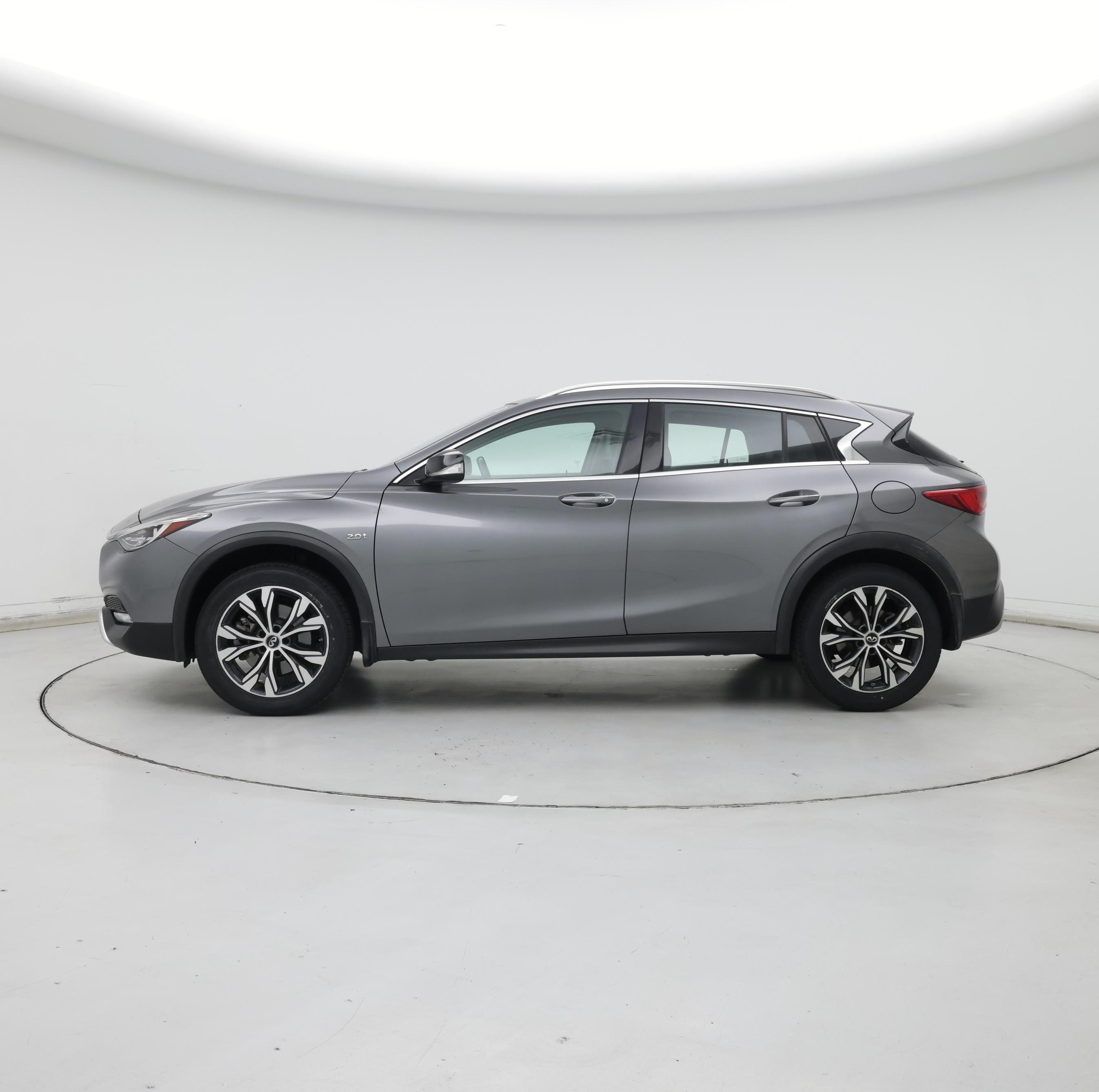 Thumbnail: 2018 INFINITI QX30 - 3