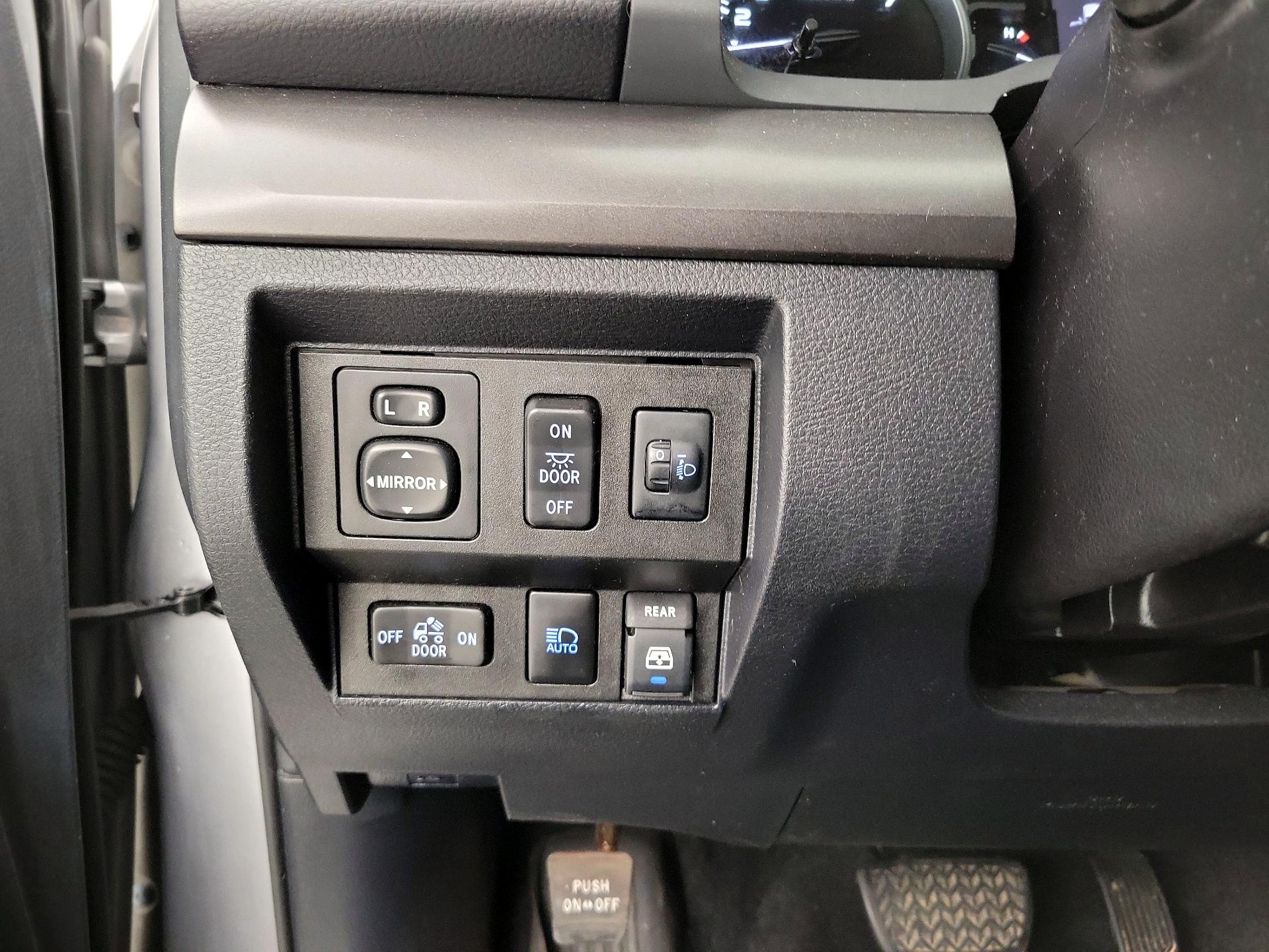 Thumbnail: 2019 Toyota Tundra - 13