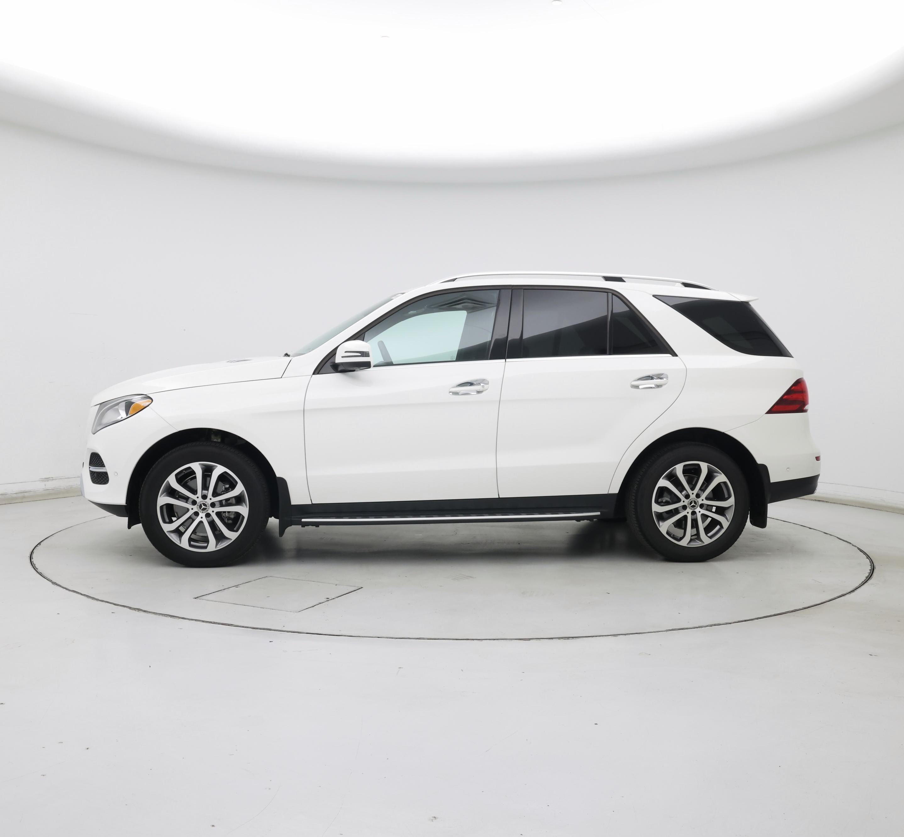 Thumbnail: 2018 Mercedes-Benz GLE - 3