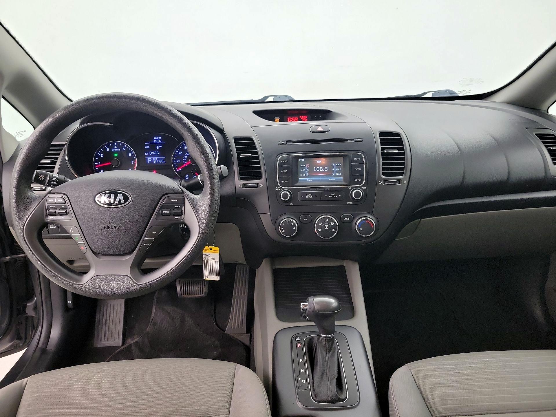 Thumbnail: 2016 Kia Forte - 9