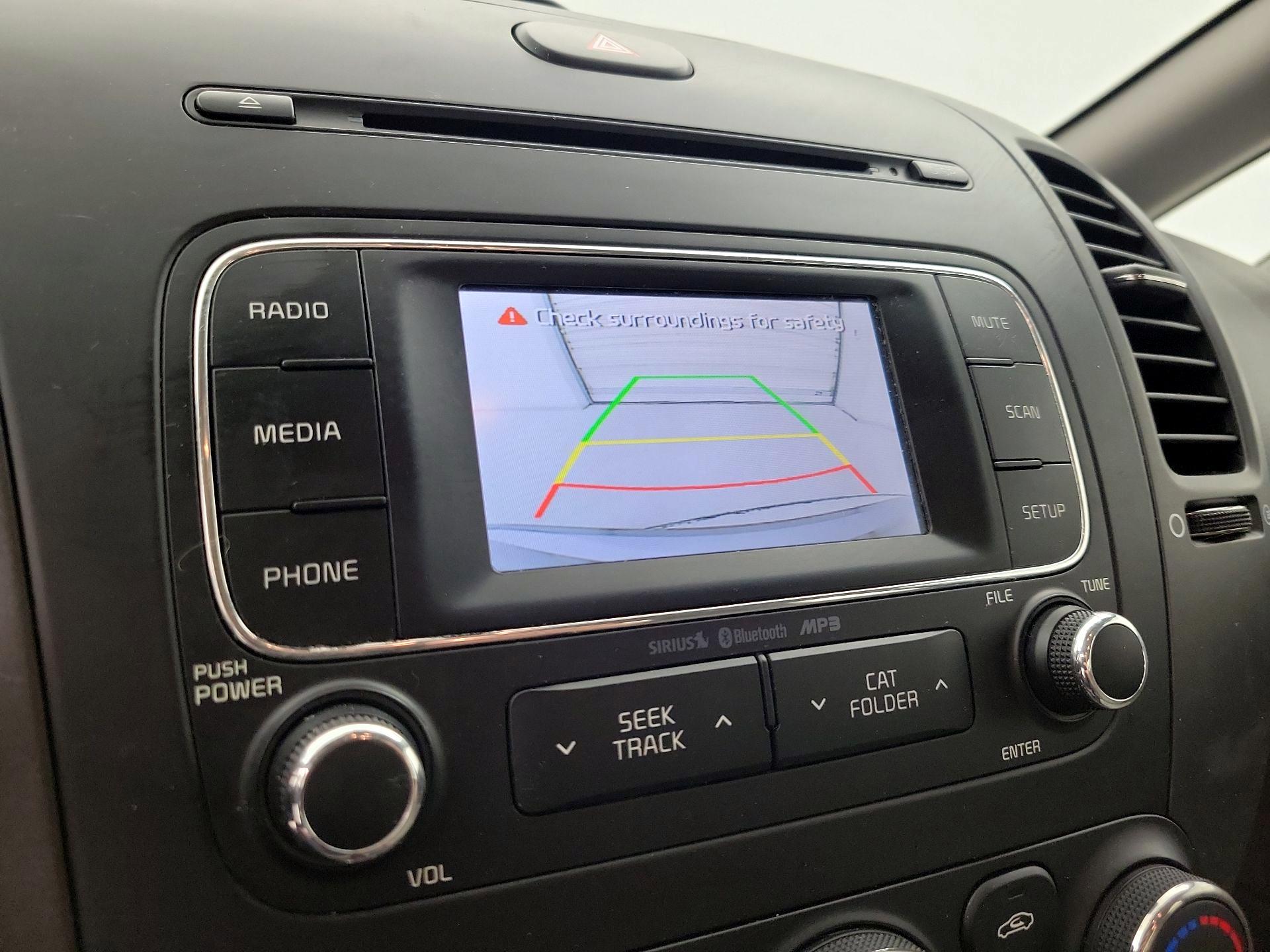 Thumbnail: 2016 Kia Forte - 14