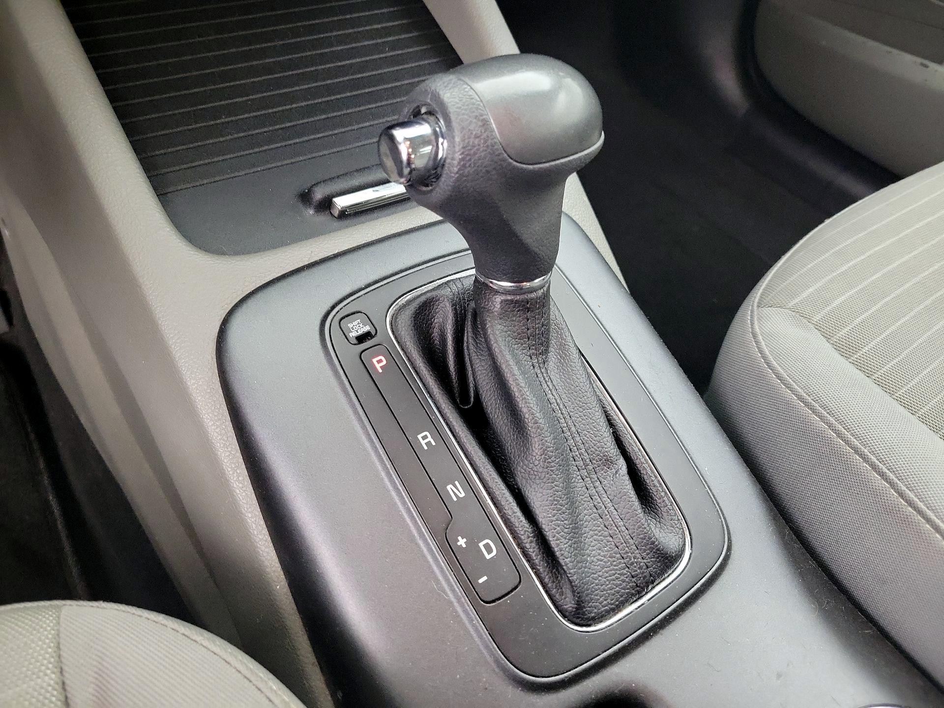 Thumbnail: 2016 Kia Forte - 17